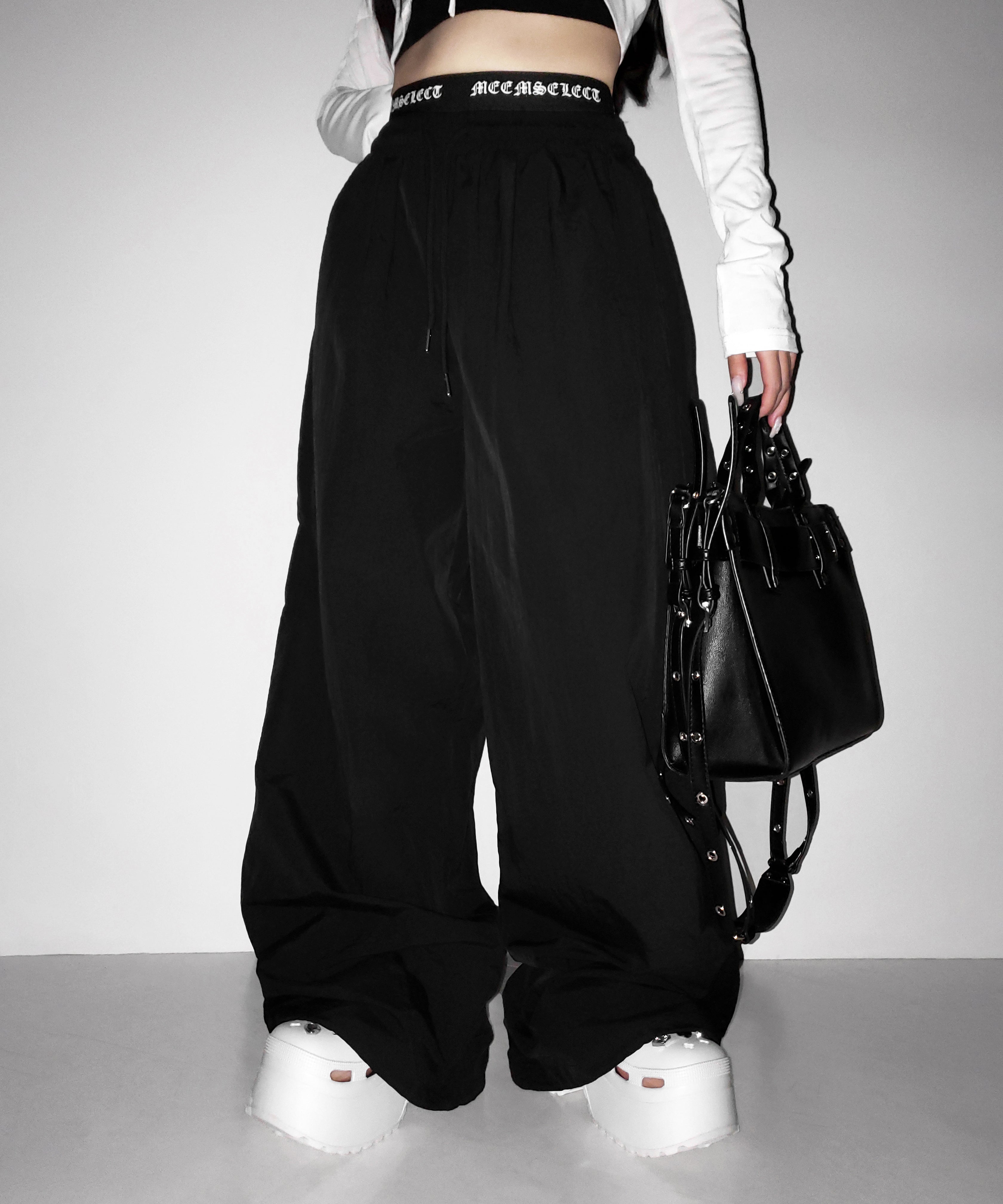 【 ２color ／ 裾絞り可能 】ウエストロゴナイロンライクワッシャーワイドパンツ ／ waist logo nylon-like washer wide pants