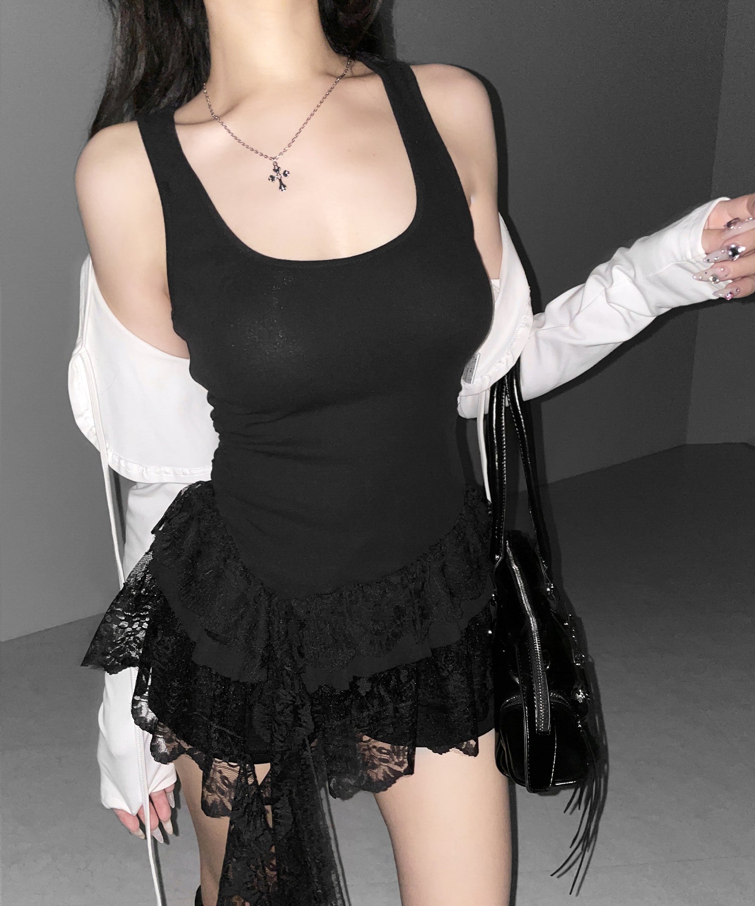 レースフリルアシンメトリータンクトップ ／lace frill asymmetry tank top