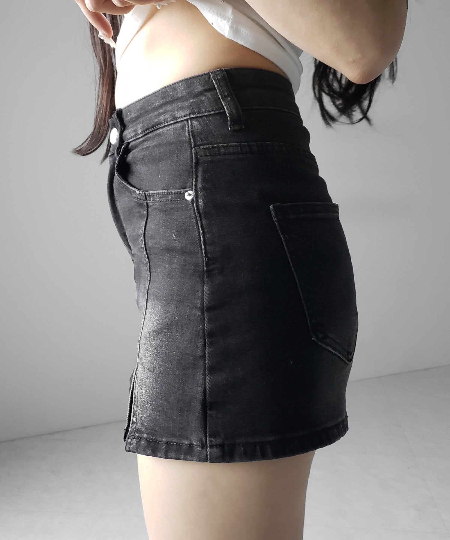 ミニスリットストレッチレイヤードデニムミニスカパン ／ mini slit stretch layered denim mini skirt pants