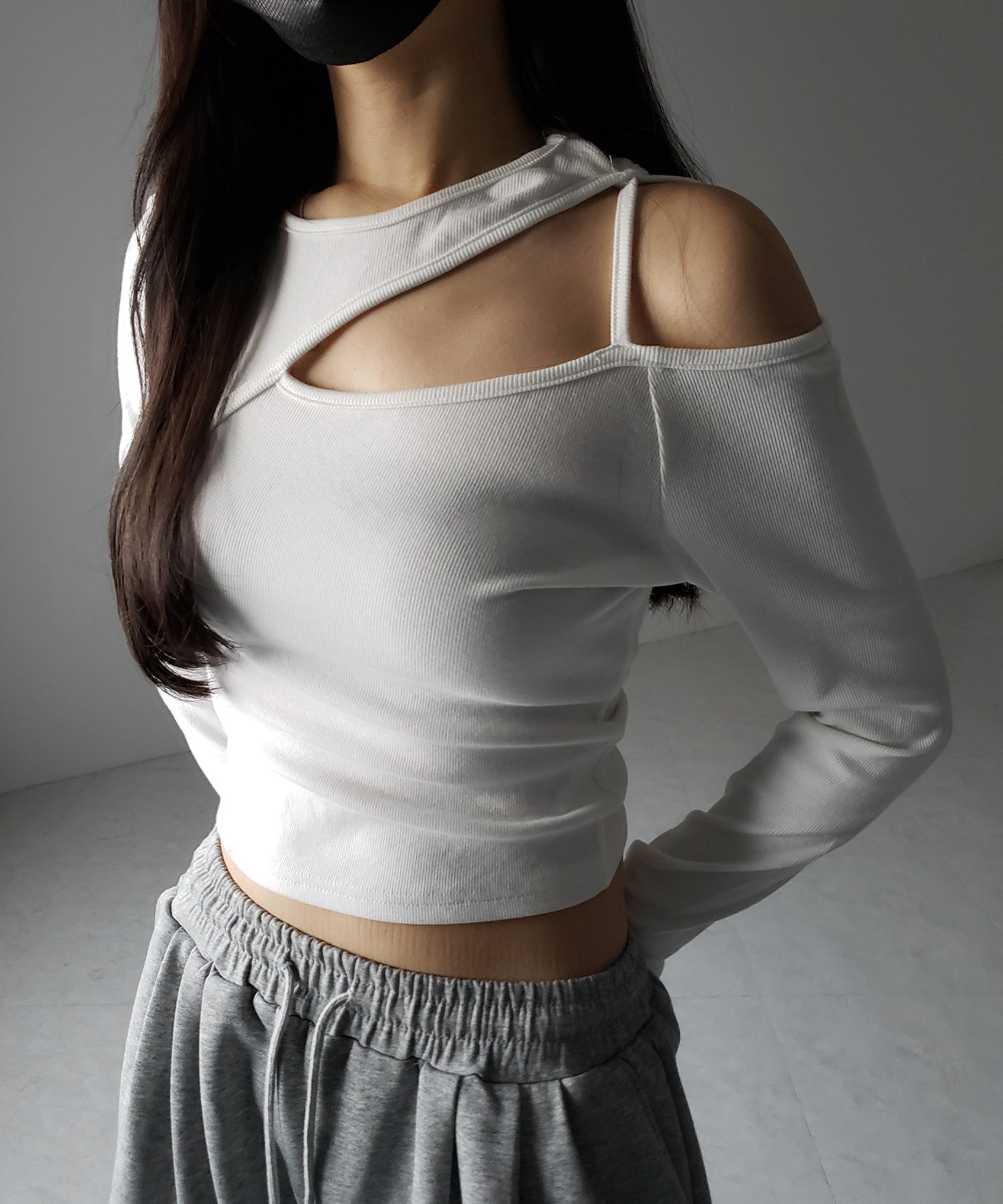 【 ３color 】ショルダーカットアウトストラップリブトップス ／ shoulder cutout strap lib tops