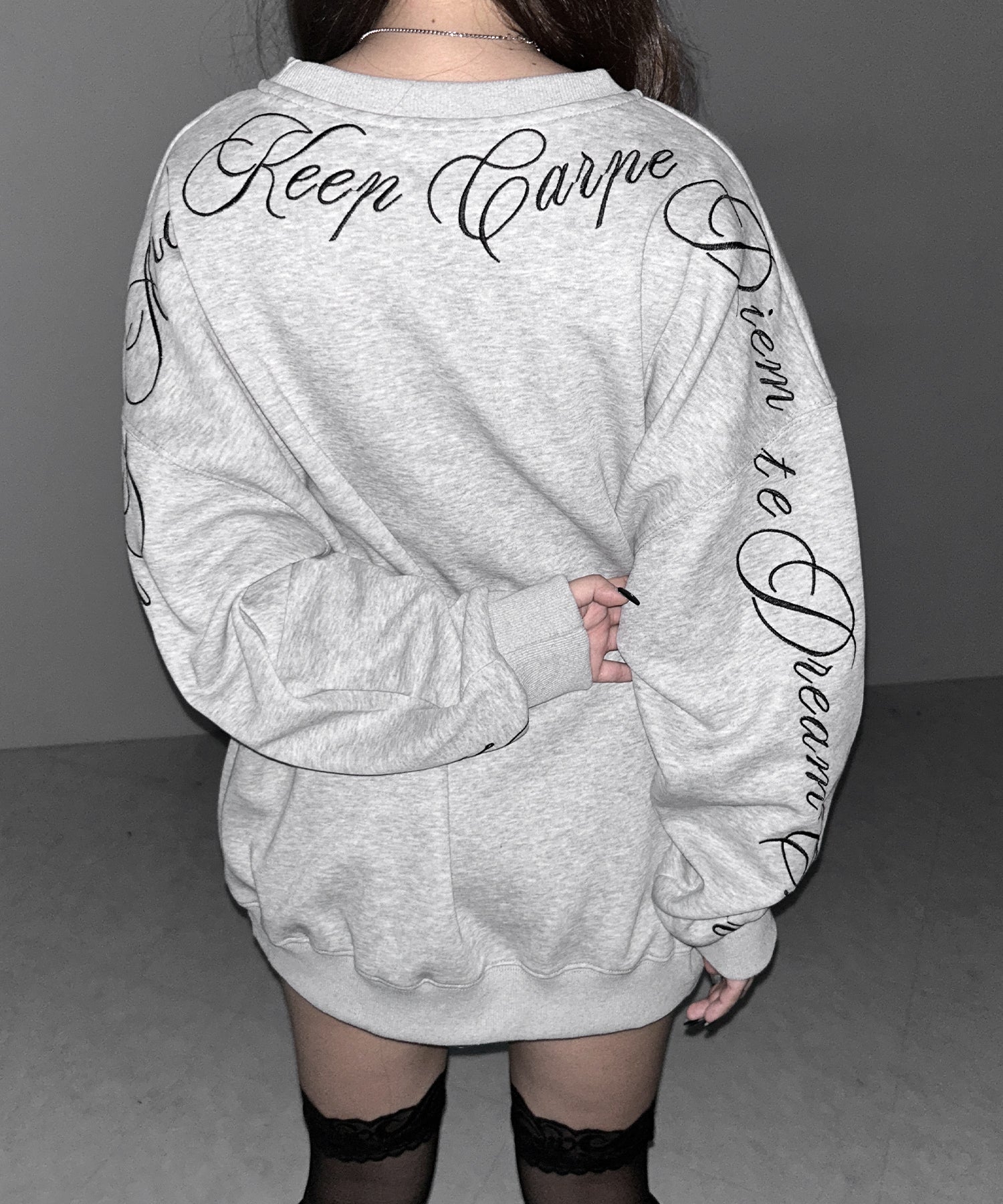 レタリングロゴ刺繍スウェットプルオーバー ／ lettering logo embroidery sweat pullover