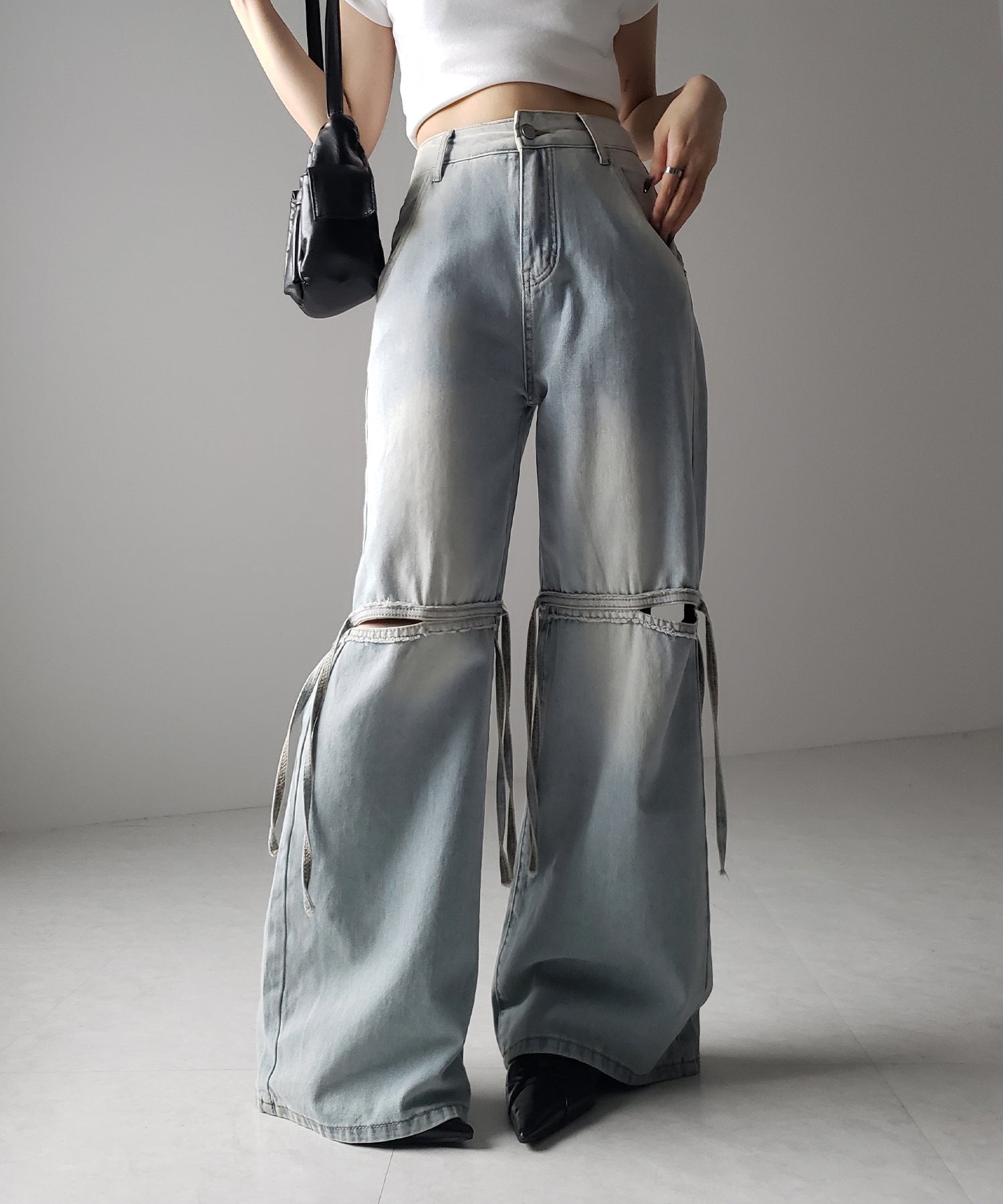 【 ４size ／ ２color 】カットアウトストラップヴィンテージルーズデニム ／ cutout strap vintage loose denim