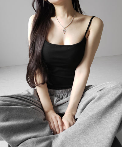 【 カップ付き 】スクエアネックストラップスリムキャミソール ／ square neck strap slim camisole