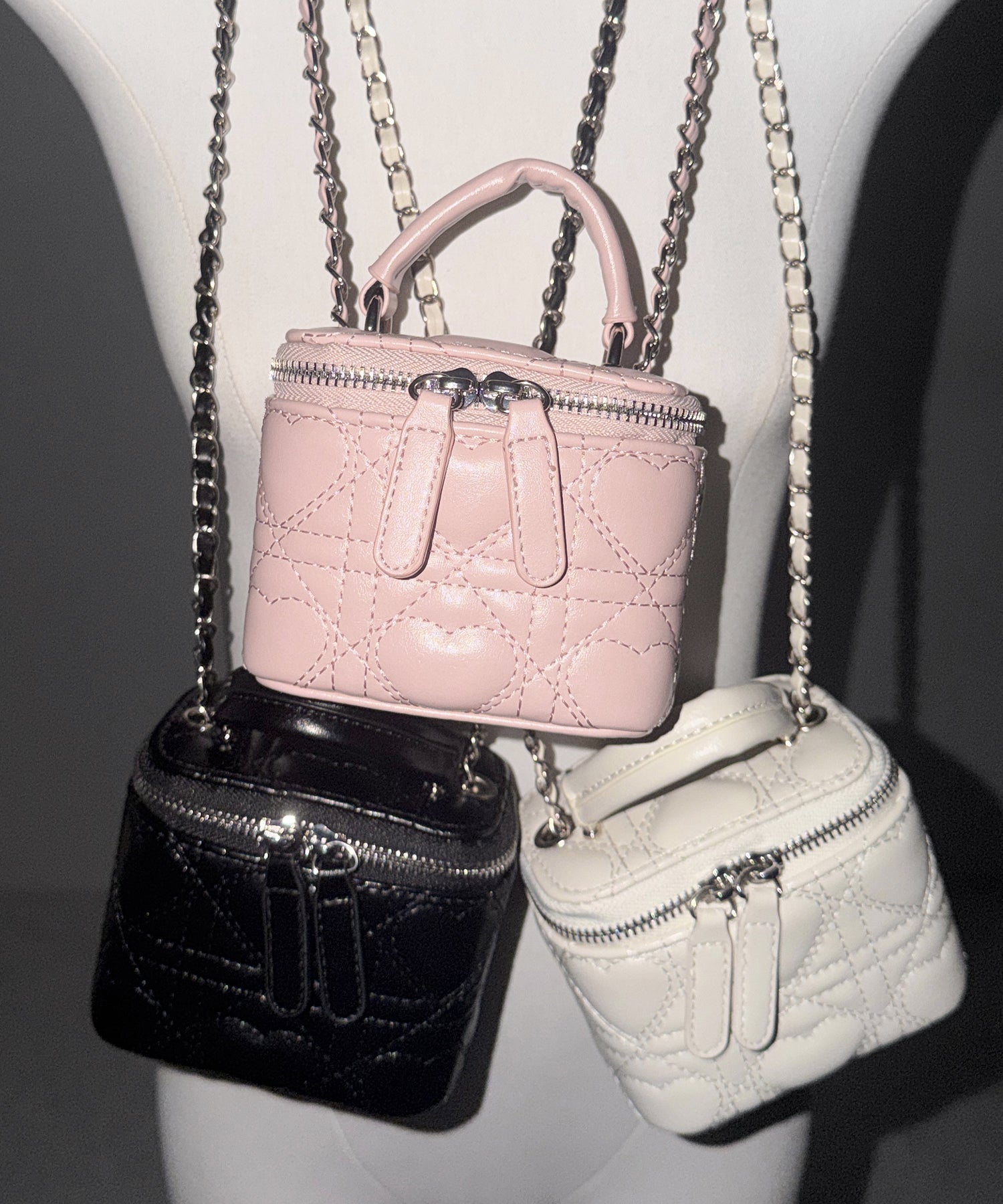 ハートキルティングミニバニティバッグ / heart quilted mini vanity bag