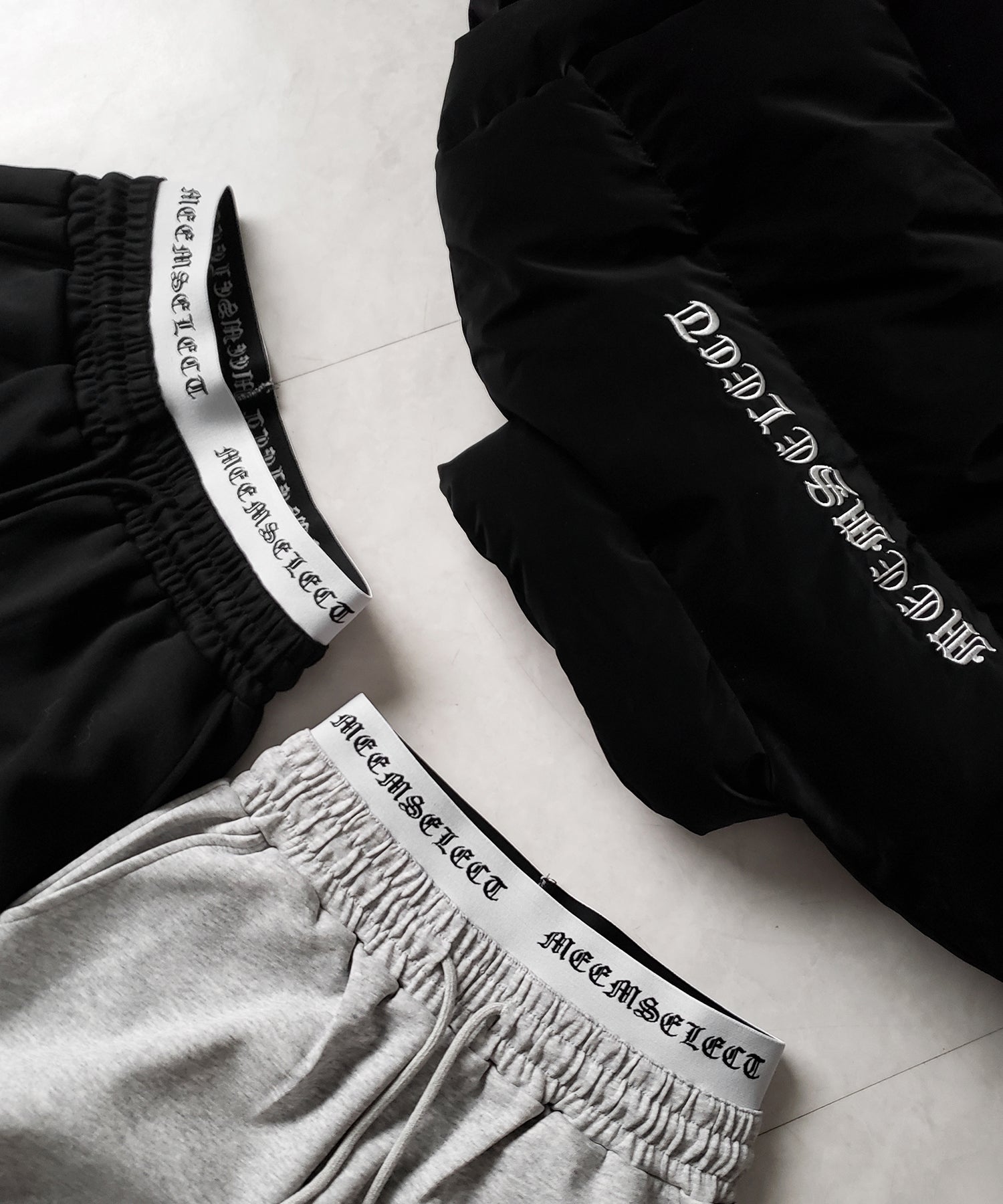 ウエストグランジロゴスウェットワイドパンツ ／ waist grunge logo sweat wide pants
