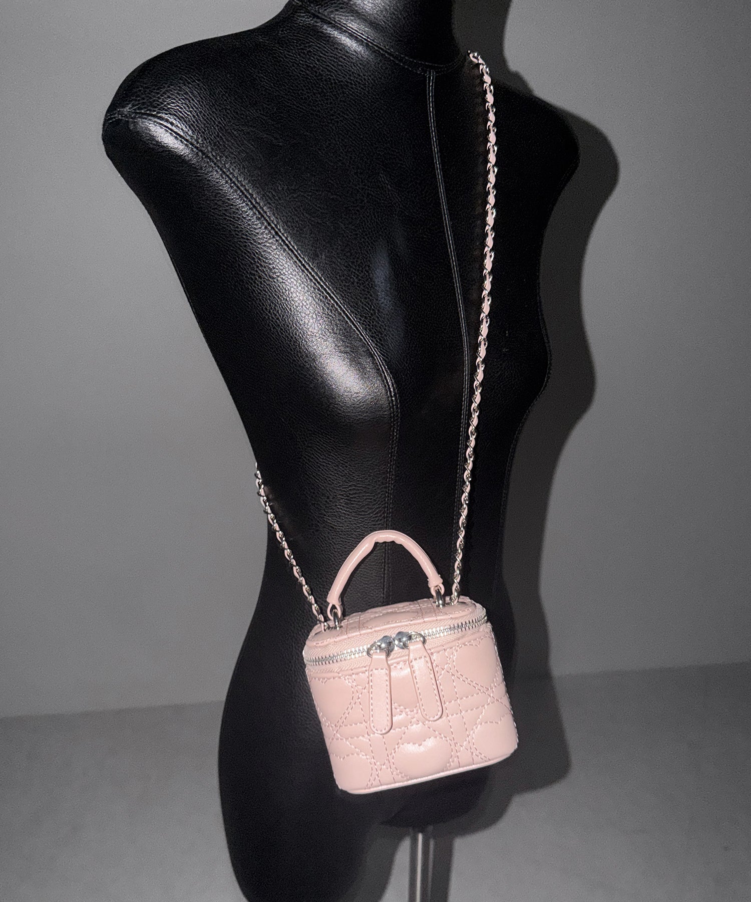 ハートキルティングミニバニティバッグ / heart quilted mini vanity bag