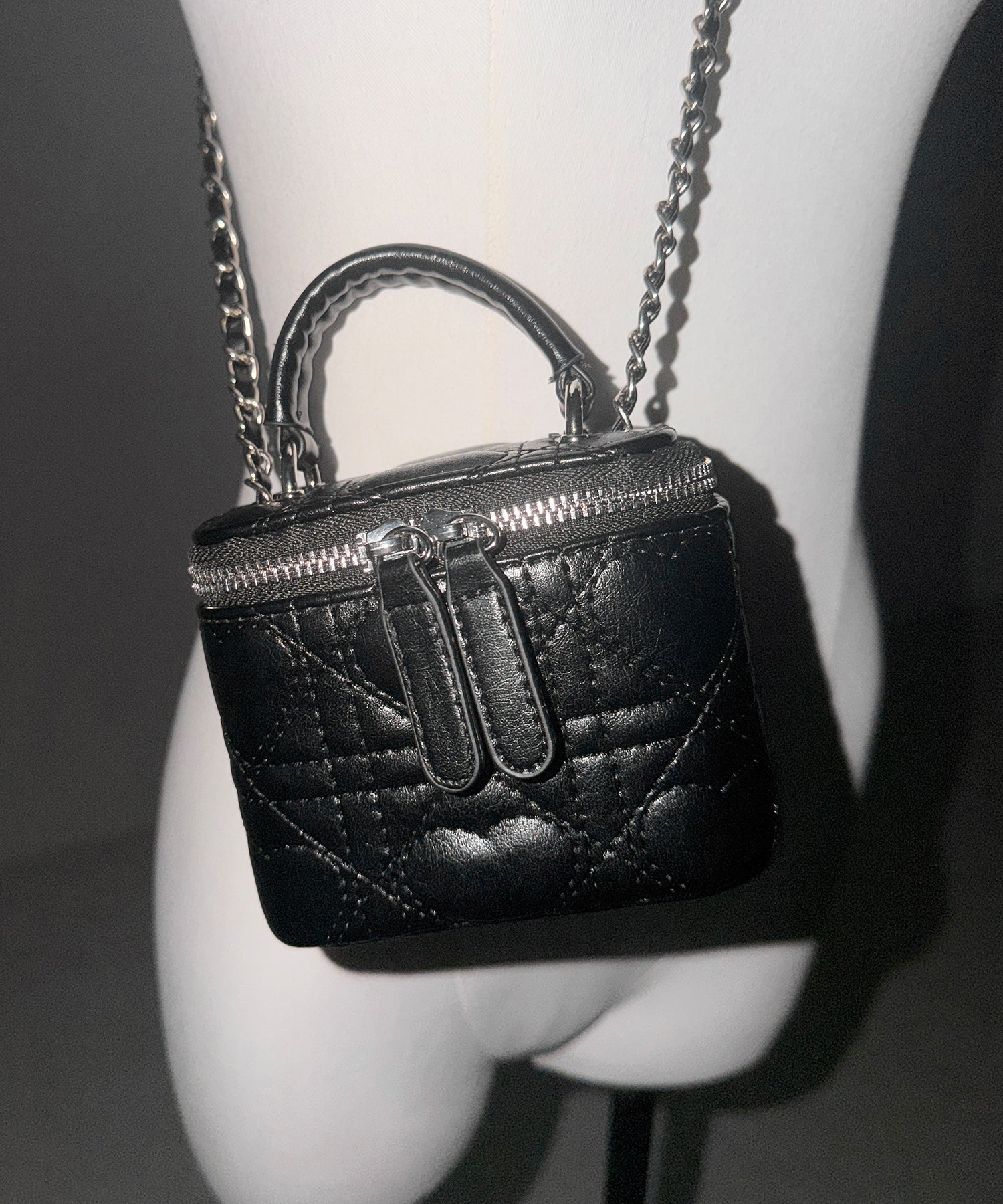 ハートキルティングミニバニティバッグ / heart quilted mini vanity bag