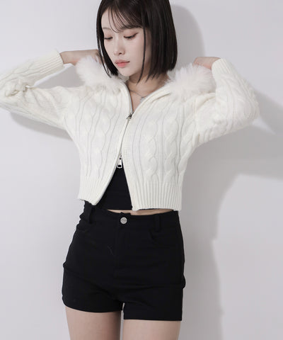 ファーフーディダブルジップショートニットパーカー ／ Fur hooded double zip short knit hoodie