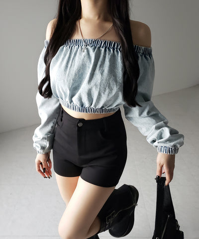 【 ２color 】ヴィンテージデニムギャザーオフショルトップス ／ vintage denim gathered off shoulder tops