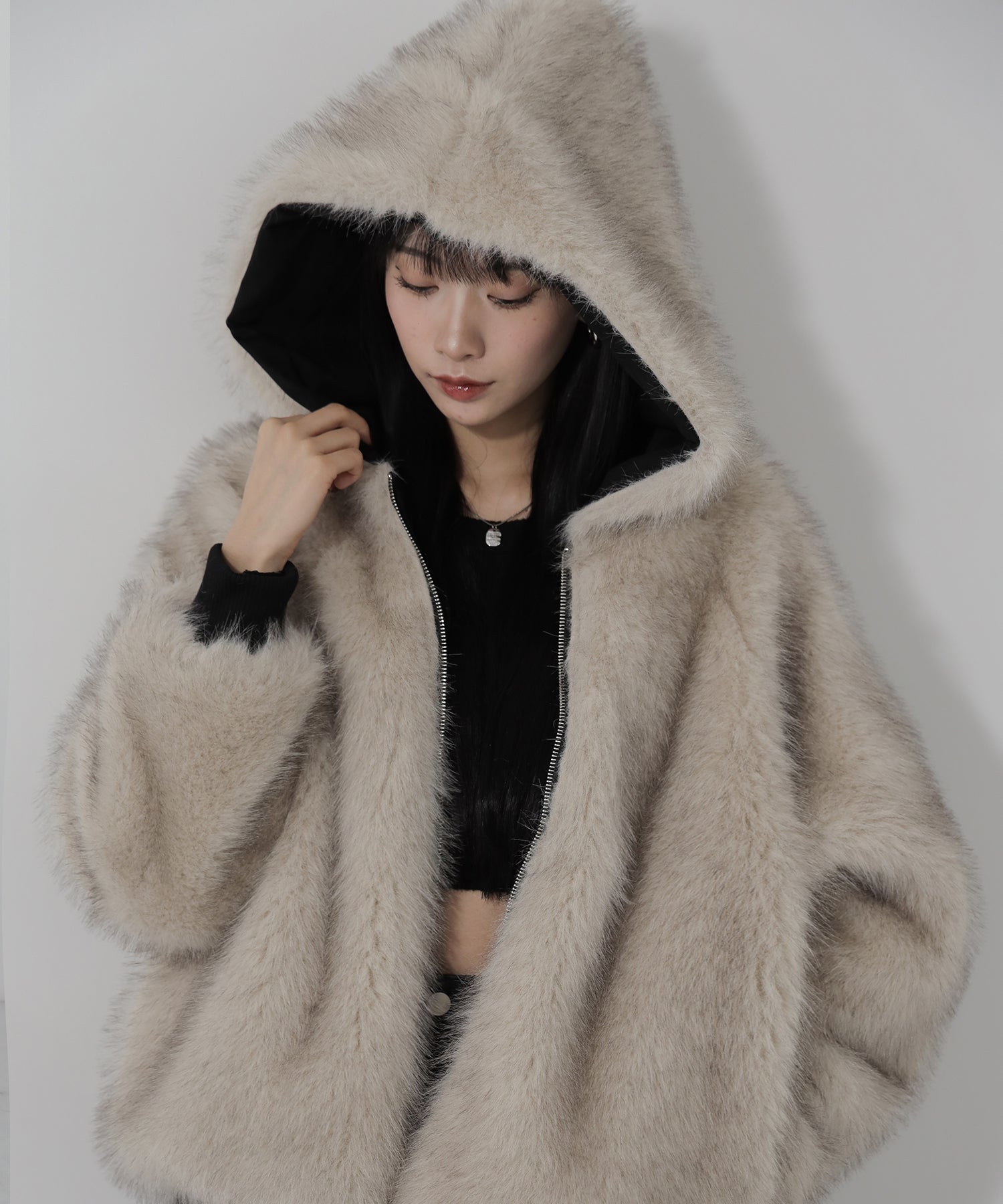 リバーシブル2WAY】ビッグフーディボリュームフェイクファーブルゾン