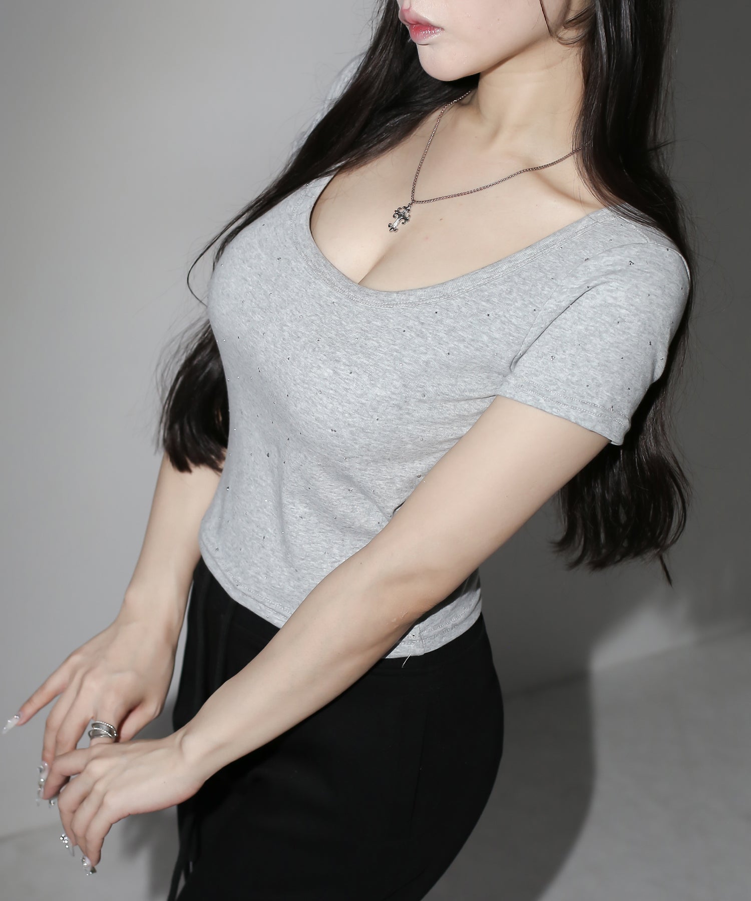 ラインストーンスクエアネックタイトＴシャツ ／Rhinestone square neck tight T-shirt