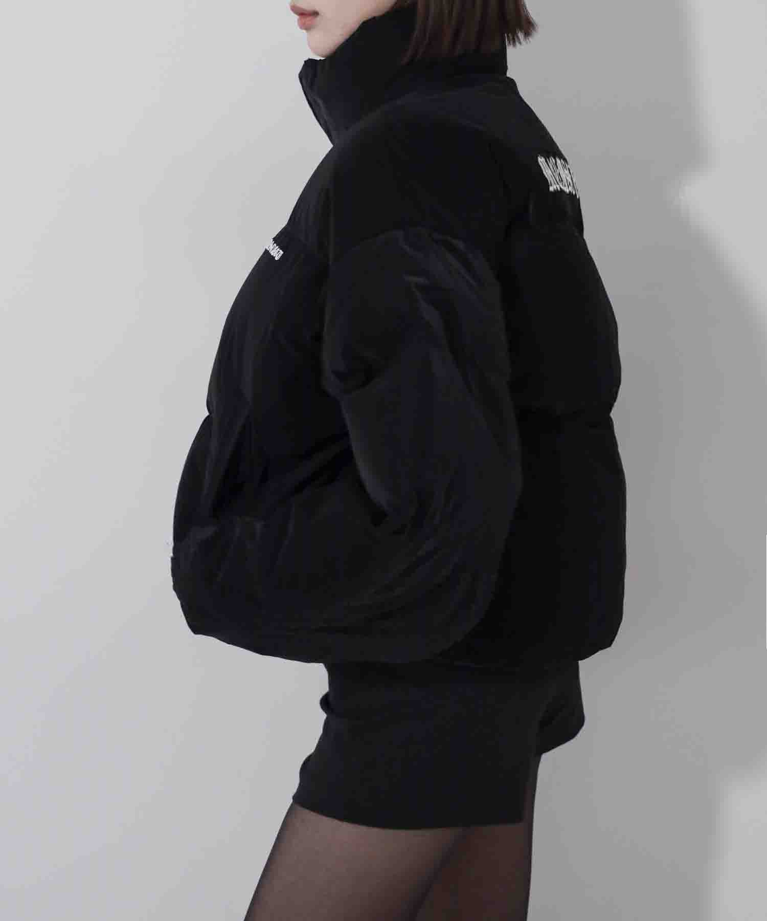 【 限定先行販売 】grunge logo embroidery short puff down jacket