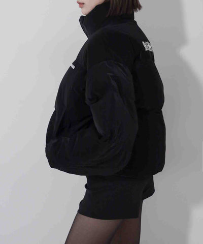【 限定先行販売 】grunge logo embroidery short puff down jacket