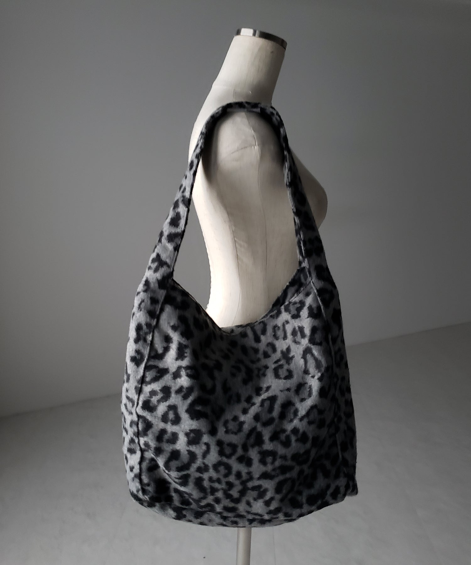 【 ２color 】レオパードワンハンドルショルダートートバッグ ／ leopard onehandle shoulder tote bag