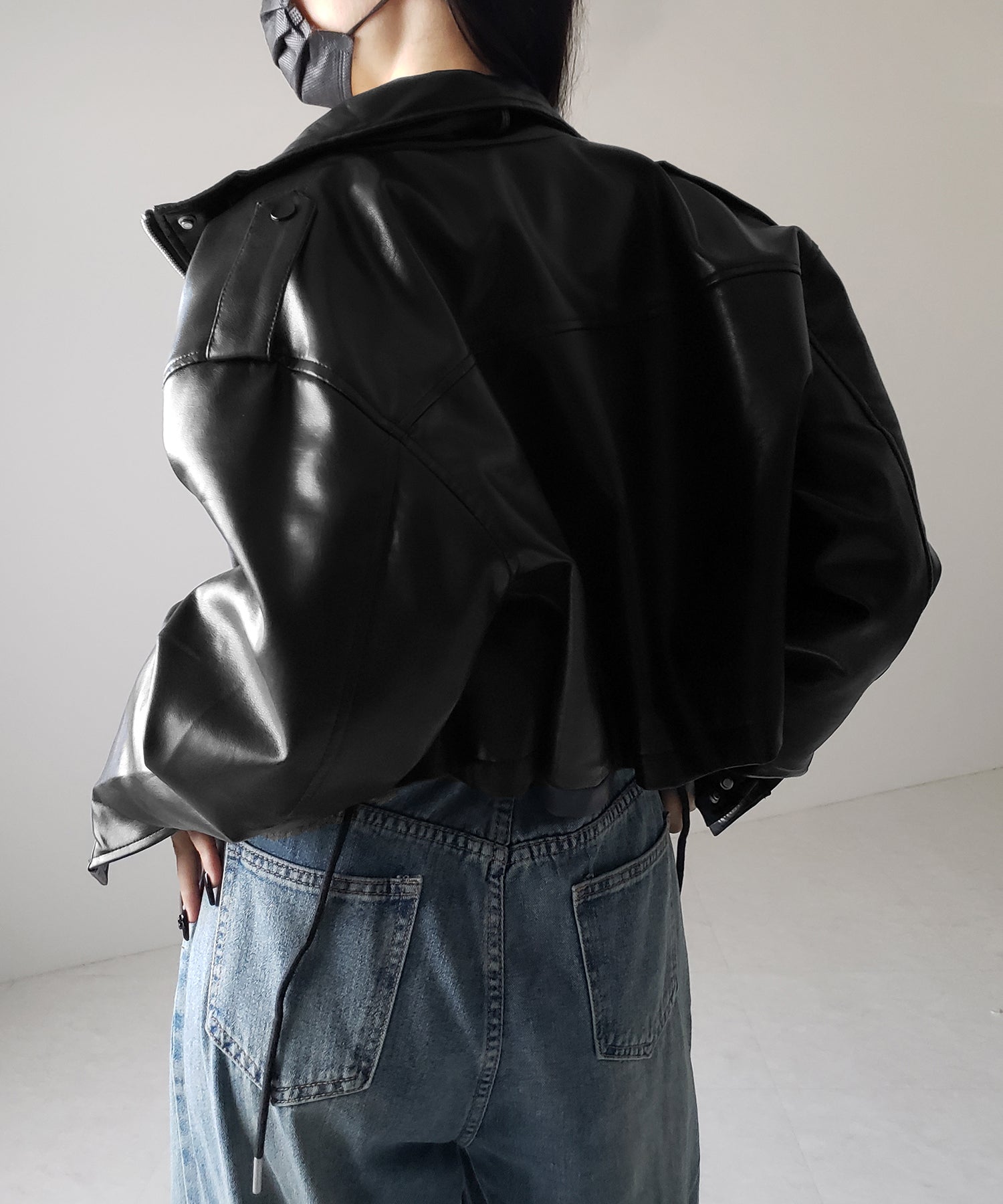 【 ２WAY 】スタンドカラーベルテッドフェイクレザーショートブルゾン ／ stand collar belted fake leather short blouson