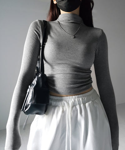 【 カップ付き ／ 裏起毛 】プチハイネックシャーリングショートカットソートップス