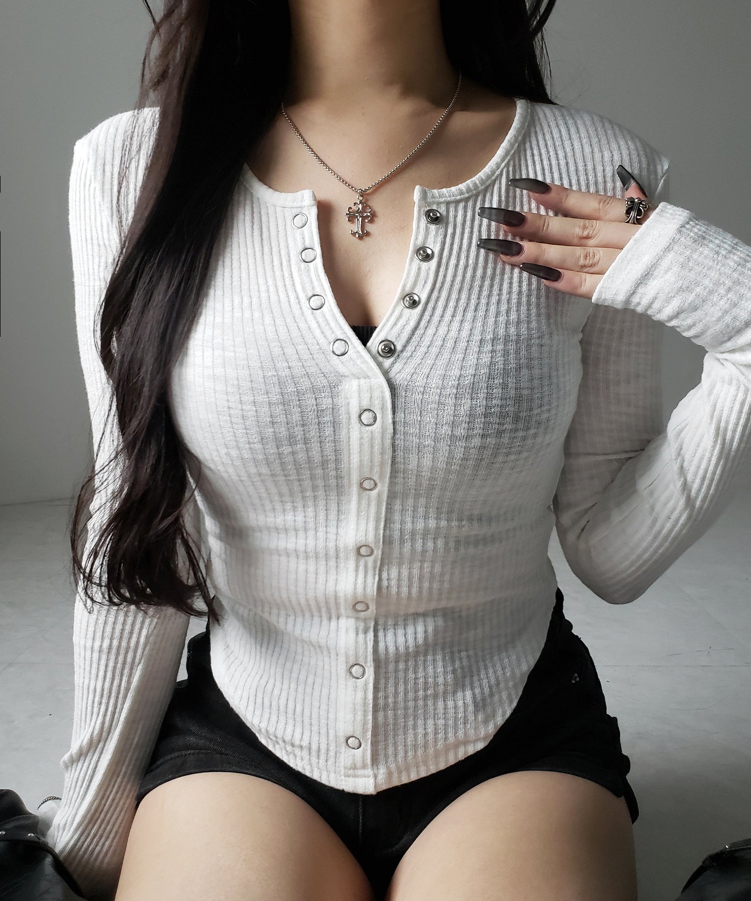 スナップボタンタイトリブカットソートップス ／ snap button tight ribbed cutsew tops