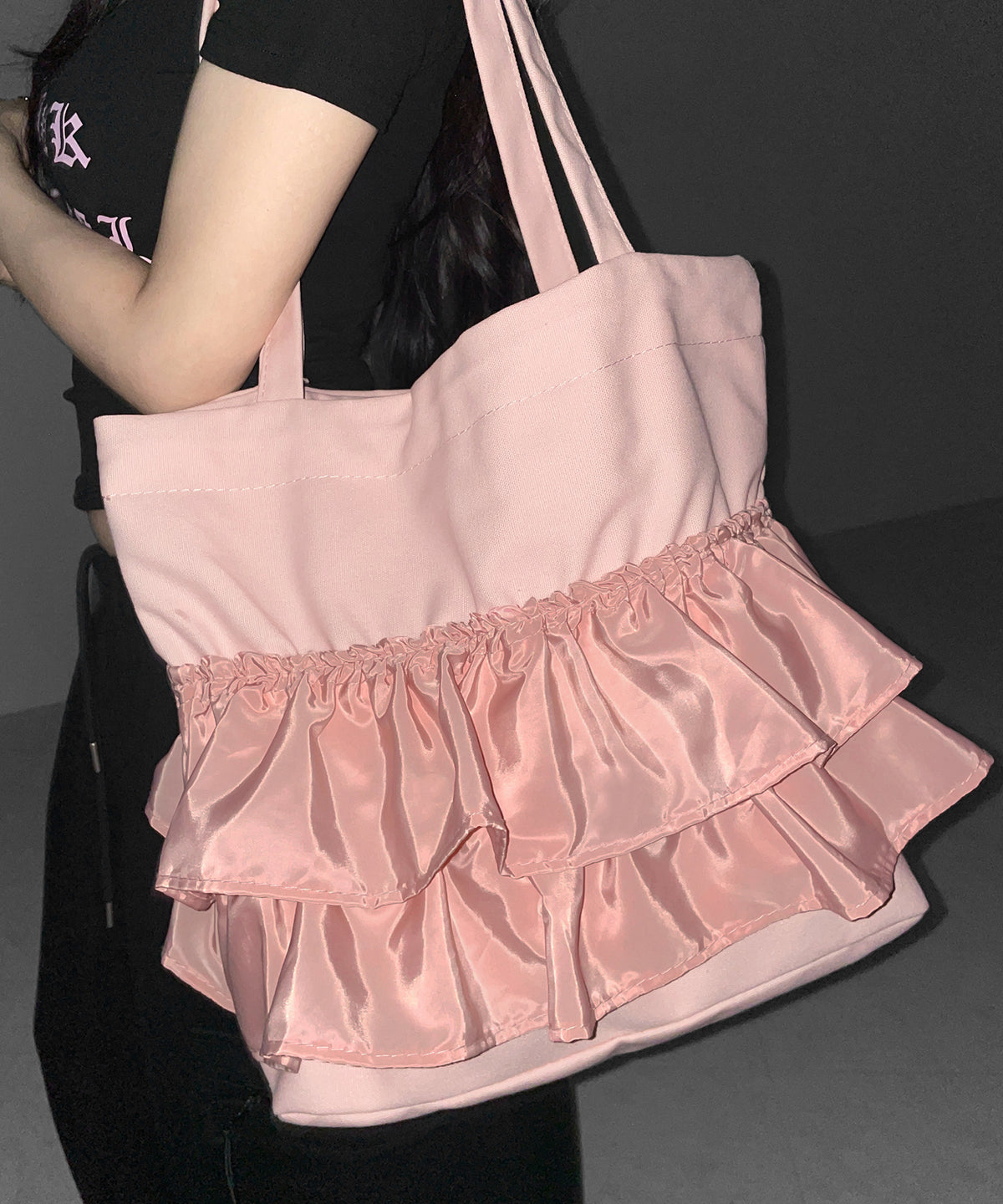 ティアードフリルBIGキャンバストートバッグ ／ tiered frill big canvas tote bag