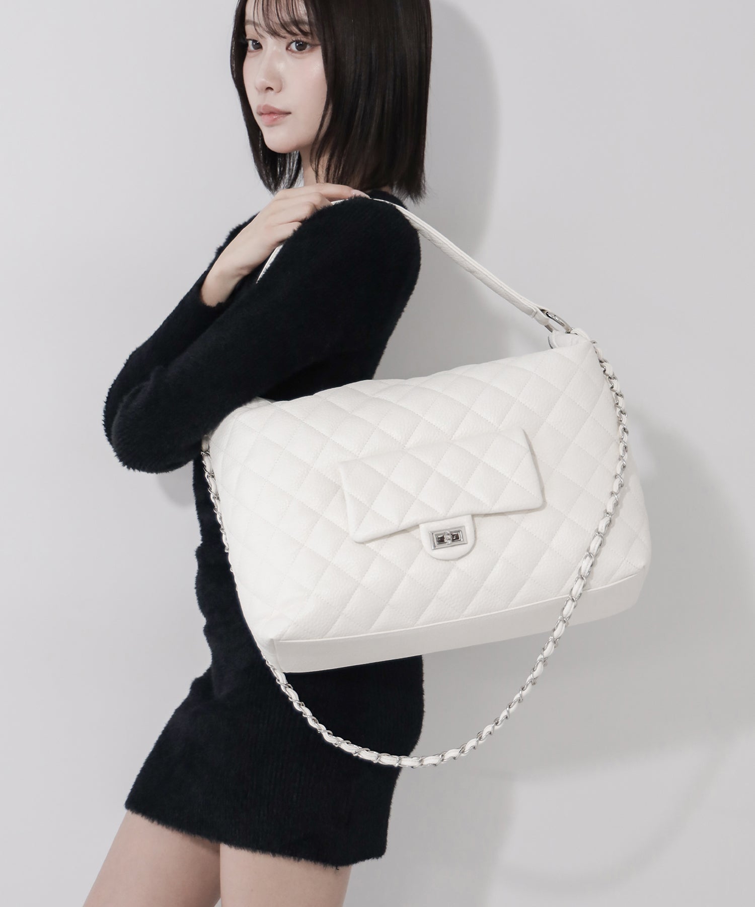 【 ショルダーストラップ付き２WAY 】キルティングスクエアトートショルダーバッグ / quilted square tote shoulder bag