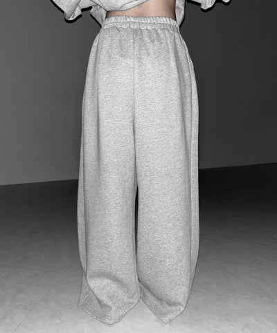 レタリングロゴ刺繍ワイドスウェットパンツ ／ lettering logo embroidery wide sweatpants
