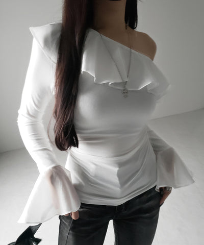 【 ２color 】ワンショルボリュームフリルカットソートップス ／ one shoulder volume frill cutsew tops