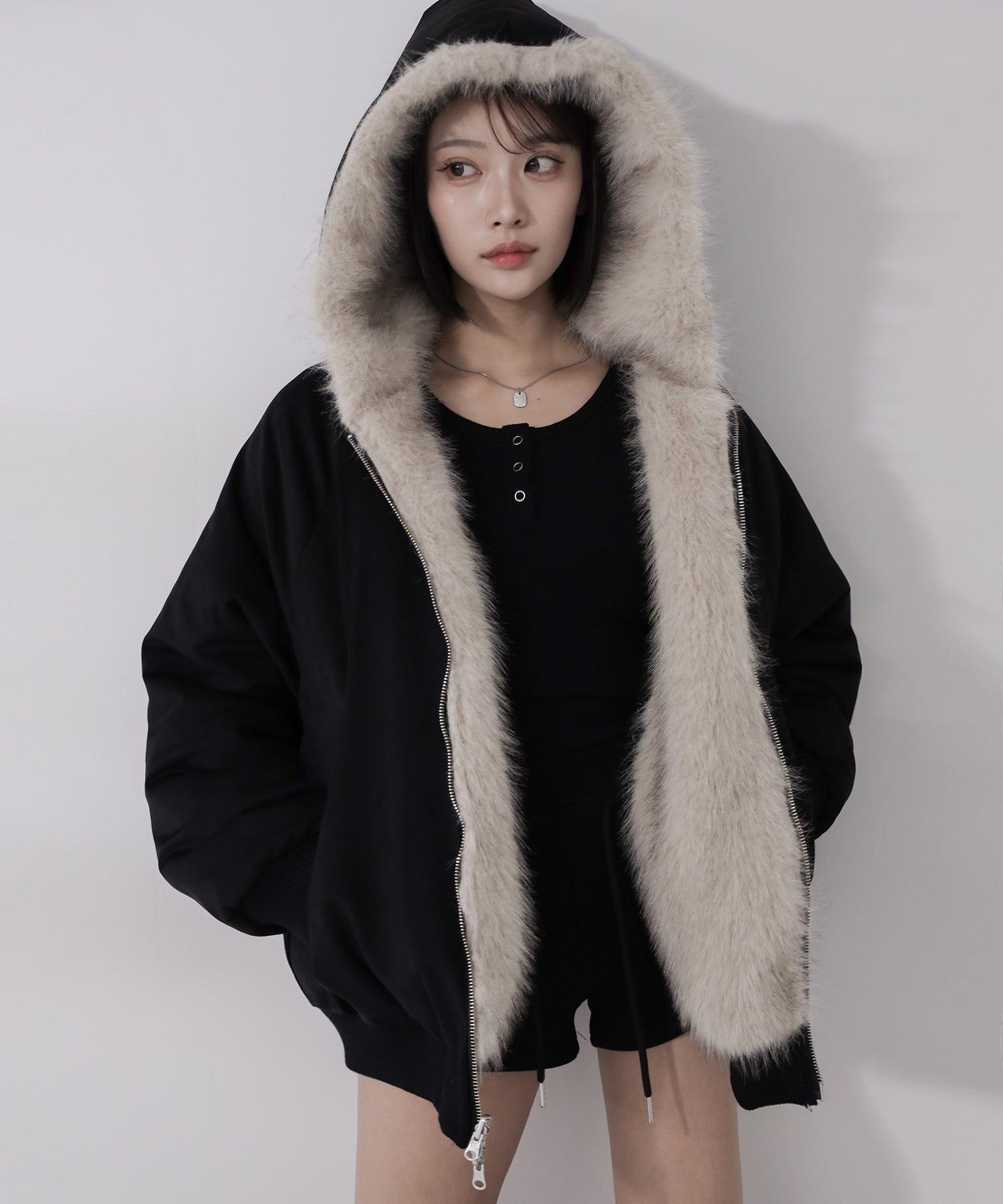【 リバーシブル２WAY】ビッグフーディボリュームフェイクファーブルゾン ／ Reversible big hoodie volume fake fur blouson