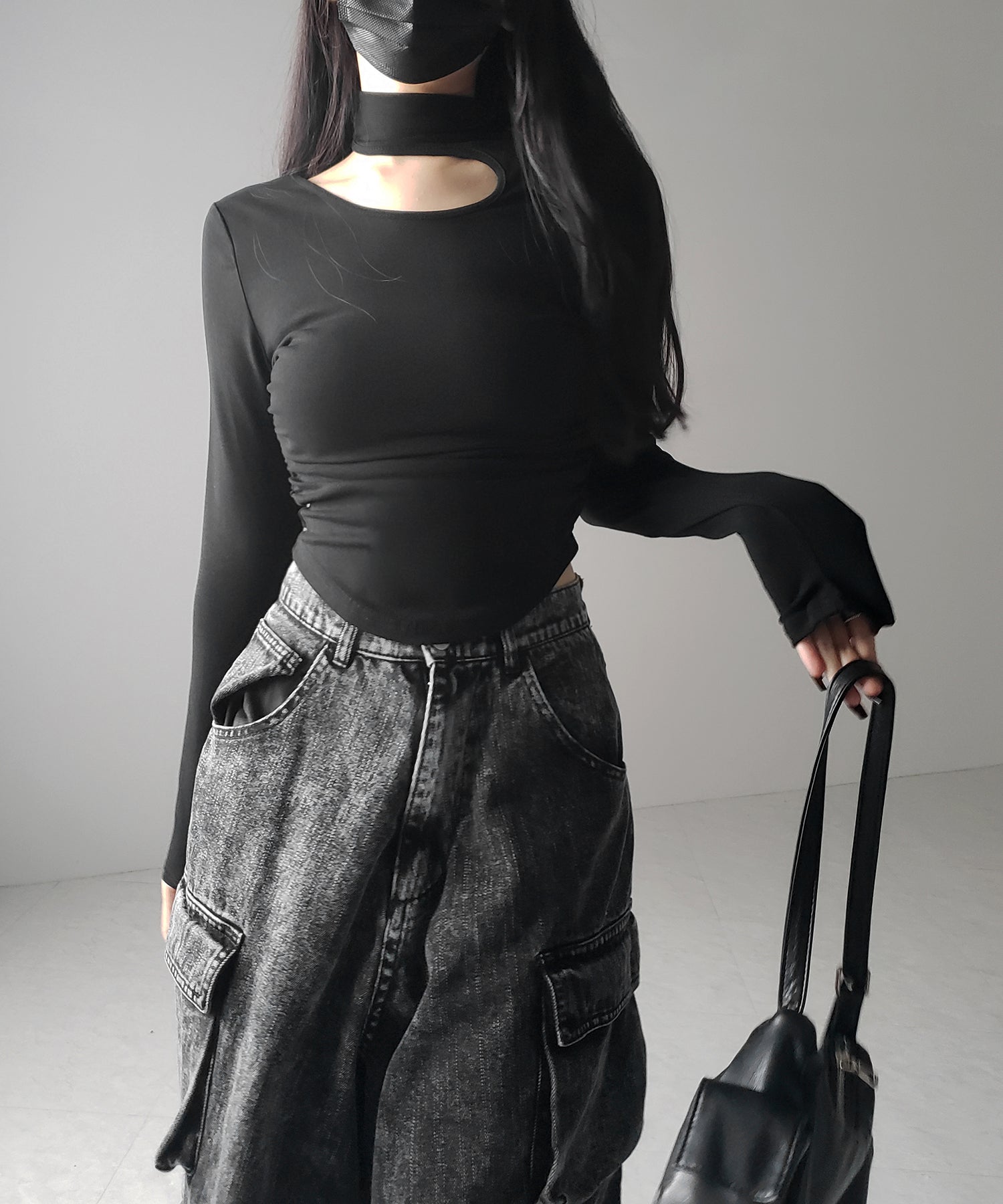 【 ２color 】カットアウトアシメチョーカーカットソートップス ／cutout asymmetry choker cutsew tops