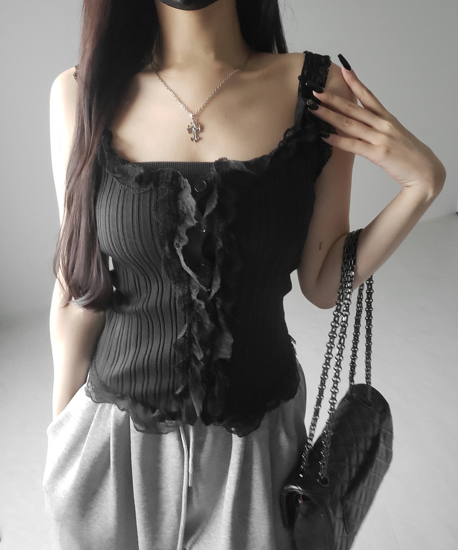 【 ２color 】レースフリルドッキングリブニットキャミタンク ／ lace frill docking lib knit cami tank