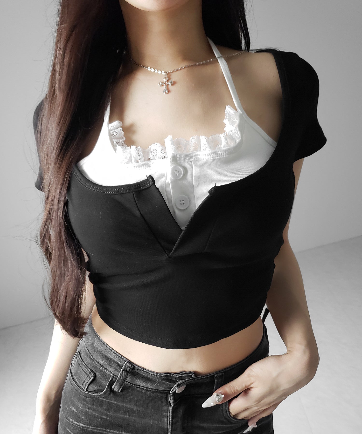 レースレイヤードドッキングスクエアネックＴシャツ ／ Lace layered docking square neck T-shirt