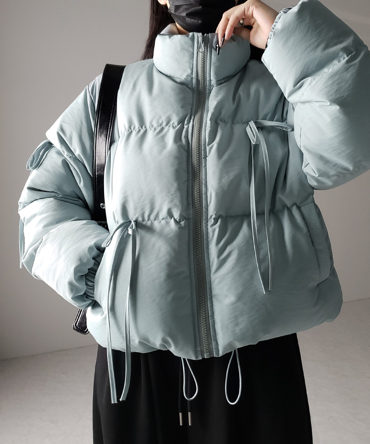 【 選べる３色展開 ／ 裾絞り可能２WAY 】ストラップリボンショートパフダウンジャケット ／ strap ribbon short puff down jacket