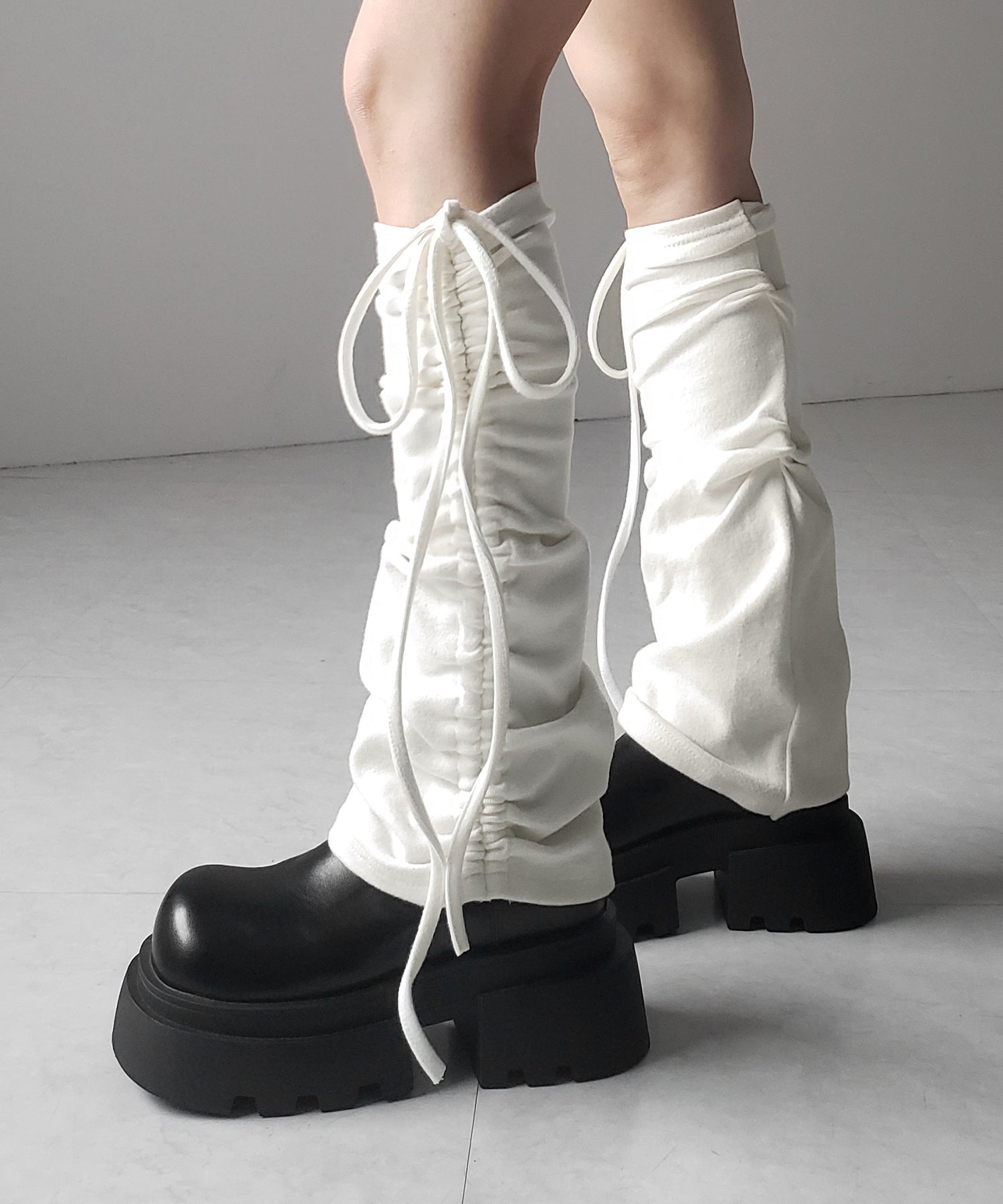 【 ２color 】ストラップリボンサイドシャーリングレッグカバー ／ strap ribbon side shirring leg cover