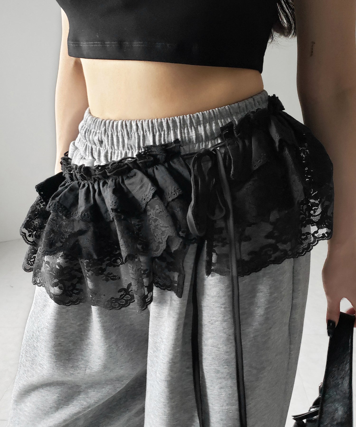 【 ２color 】ストラップリボンレースフリルミニ巻きスカート ／ strap ribbon lace frill mini wrap skirt