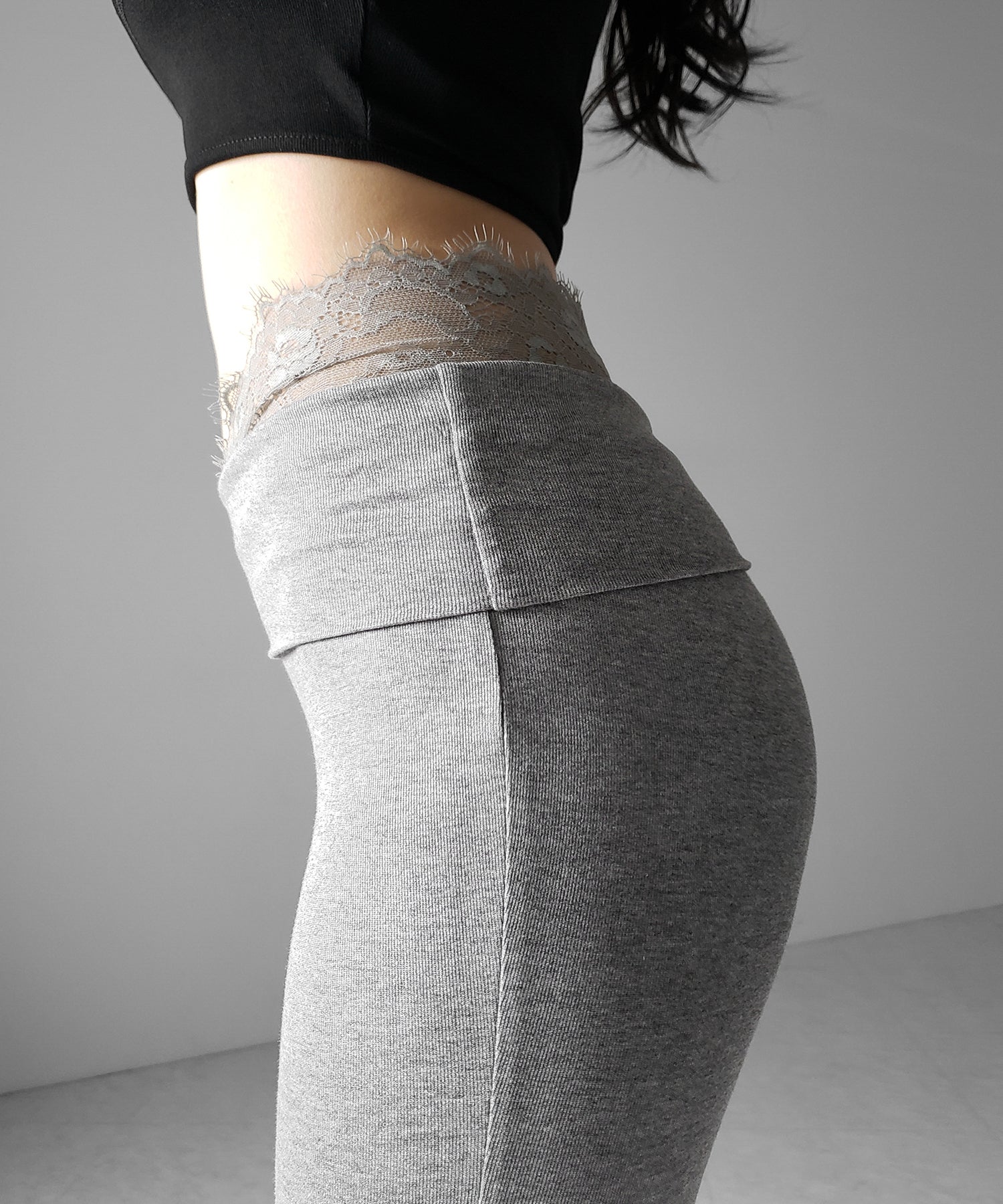 ウエストレーススリムドレープカットソーフレアパンツ ／ waist lace slim drape cutsew flare pants