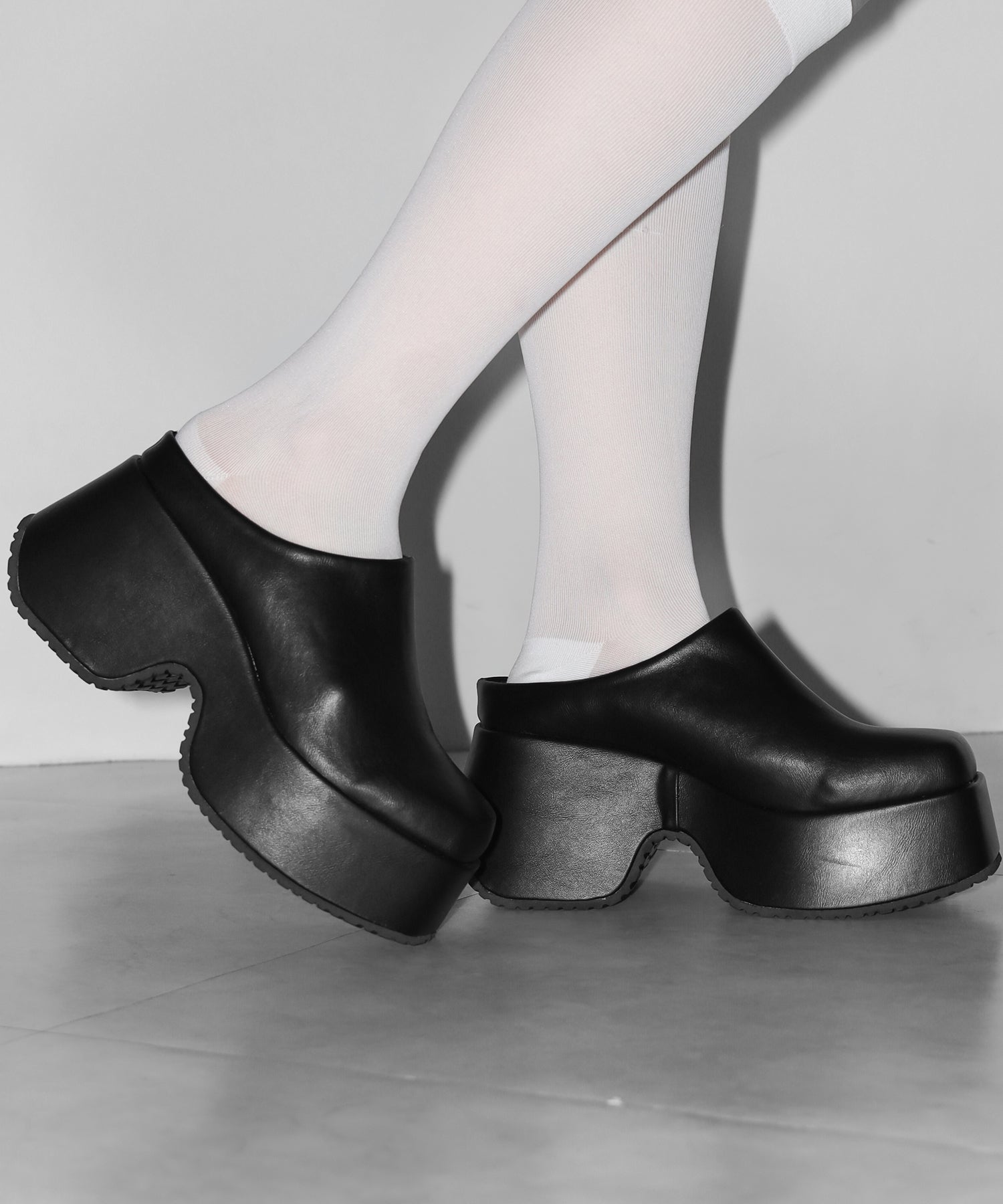 厚底スクエアサボサンダル／platform square sabo sandals