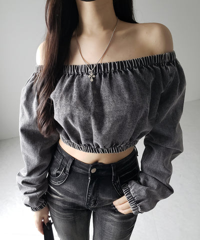 【 ２color 】ヴィンテージデニムギャザーオフショルトップス ／ vintage denim gathered off shoulder tops