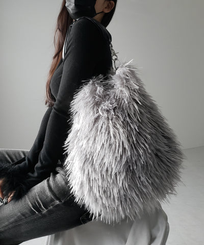 【 ショルダーストラップ付き２WAY 】バイカラーシャギーファーショルダーバッグ ／ bicolor shaggy fur shoulder bag