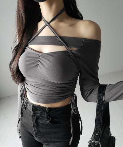 【 ２WAY 】クロスストラップリボンカットアウトオフショルトップス ／ cross strap ribbon cutout offshoulder tops