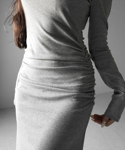 スクエアネックシャーリングマーメイド長袖ロングタイトワンピ ／ Square neck shirring mermaid long-sleeved long tight onepiece