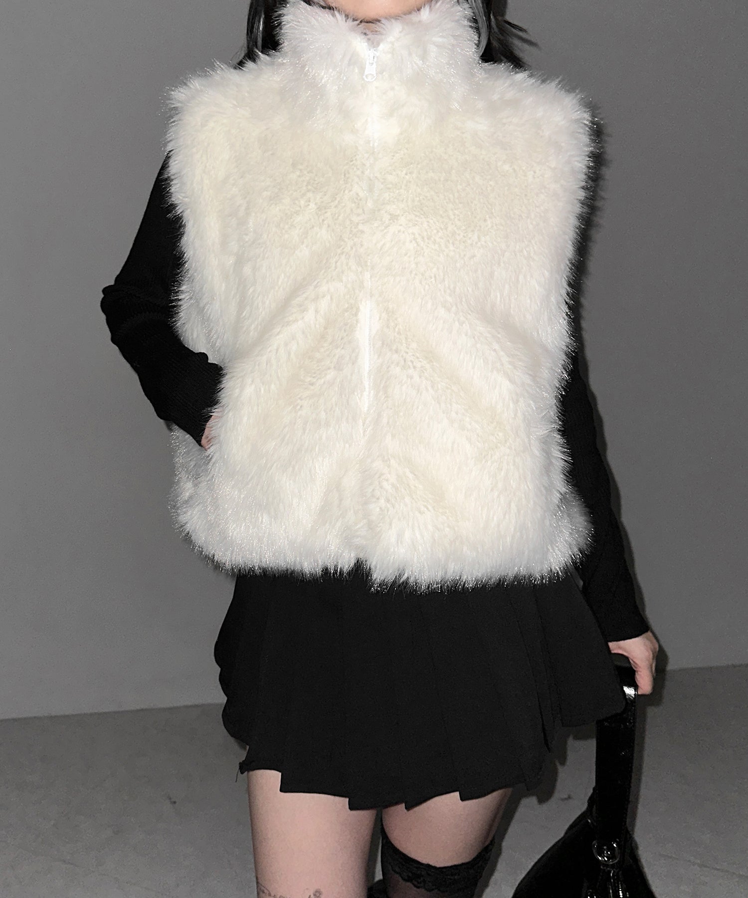 【 ポケット付 】スタンドネックジップアップフェイクファーベスト ／ stand neck zipup fake fur vest