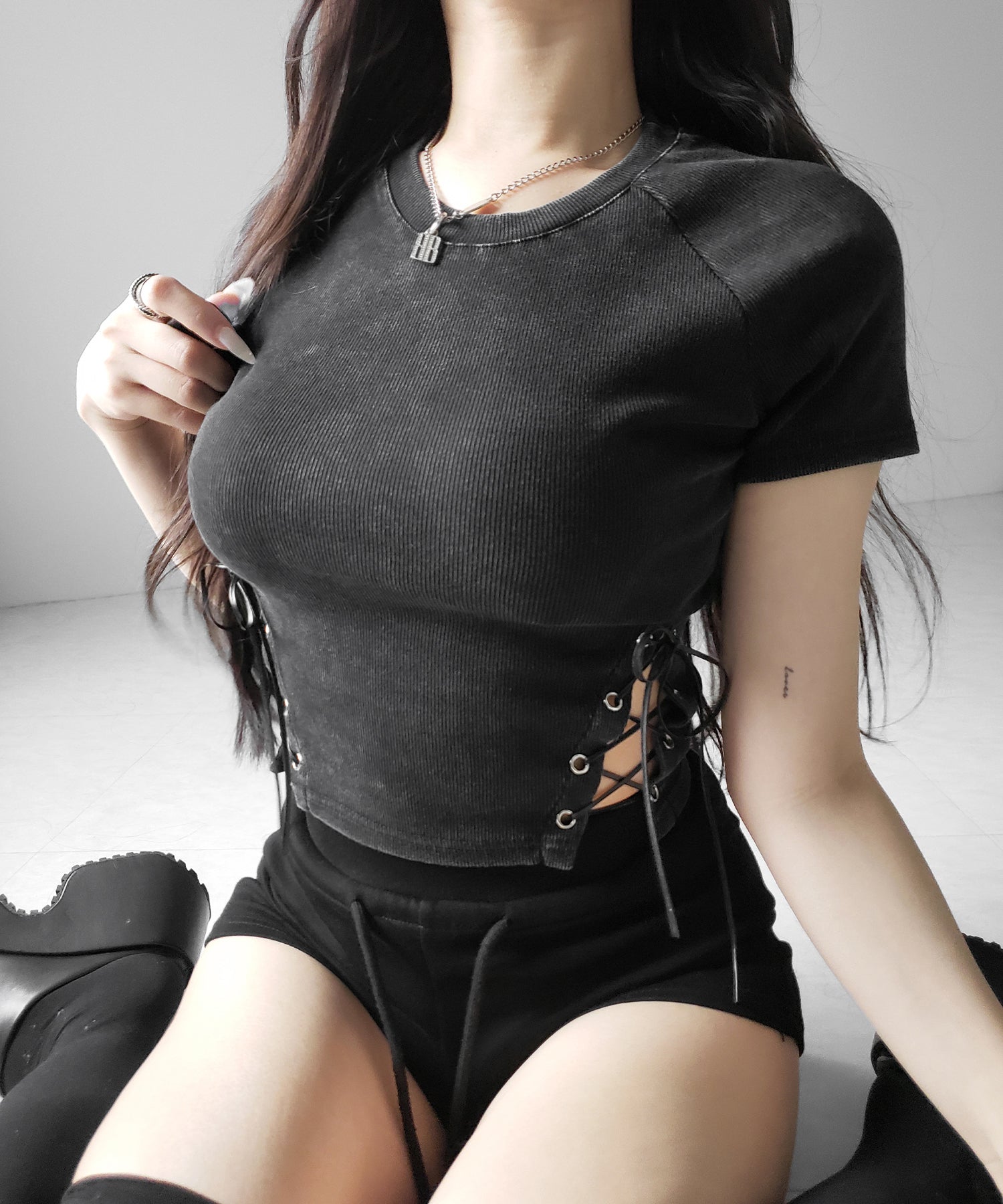 ヴィンテージサイドレースアップカットアウト半袖ショートTシャツ ／ vintage side lace up cutout short short sleeve T-shirts