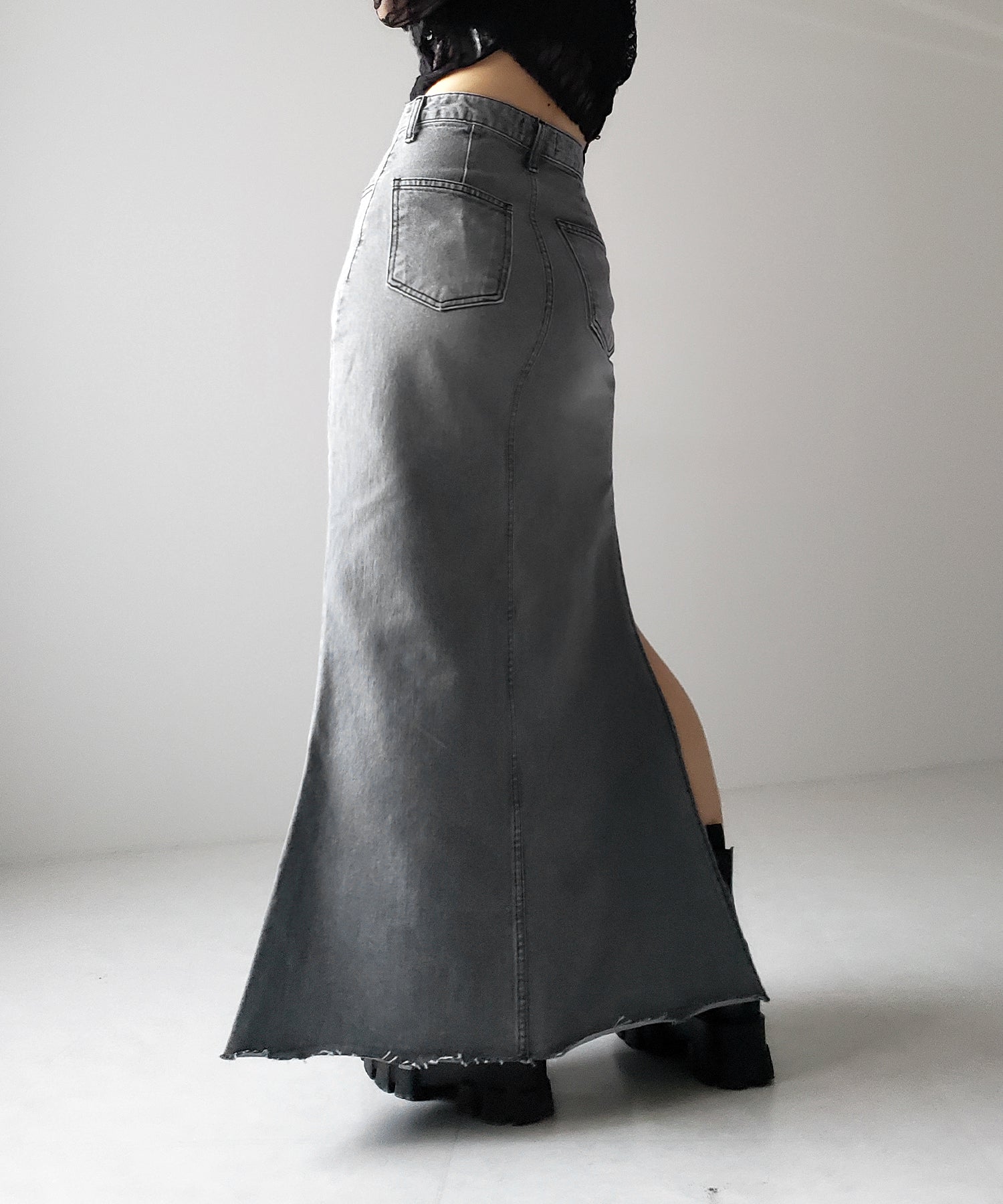 【 ３size 】深スリットダメージデニムロングマーメイドスカート ／ deep slit damage denim long mermaid skirt