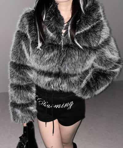 フェイクファーフーディショートコート ／ fake fur hoodie short coat