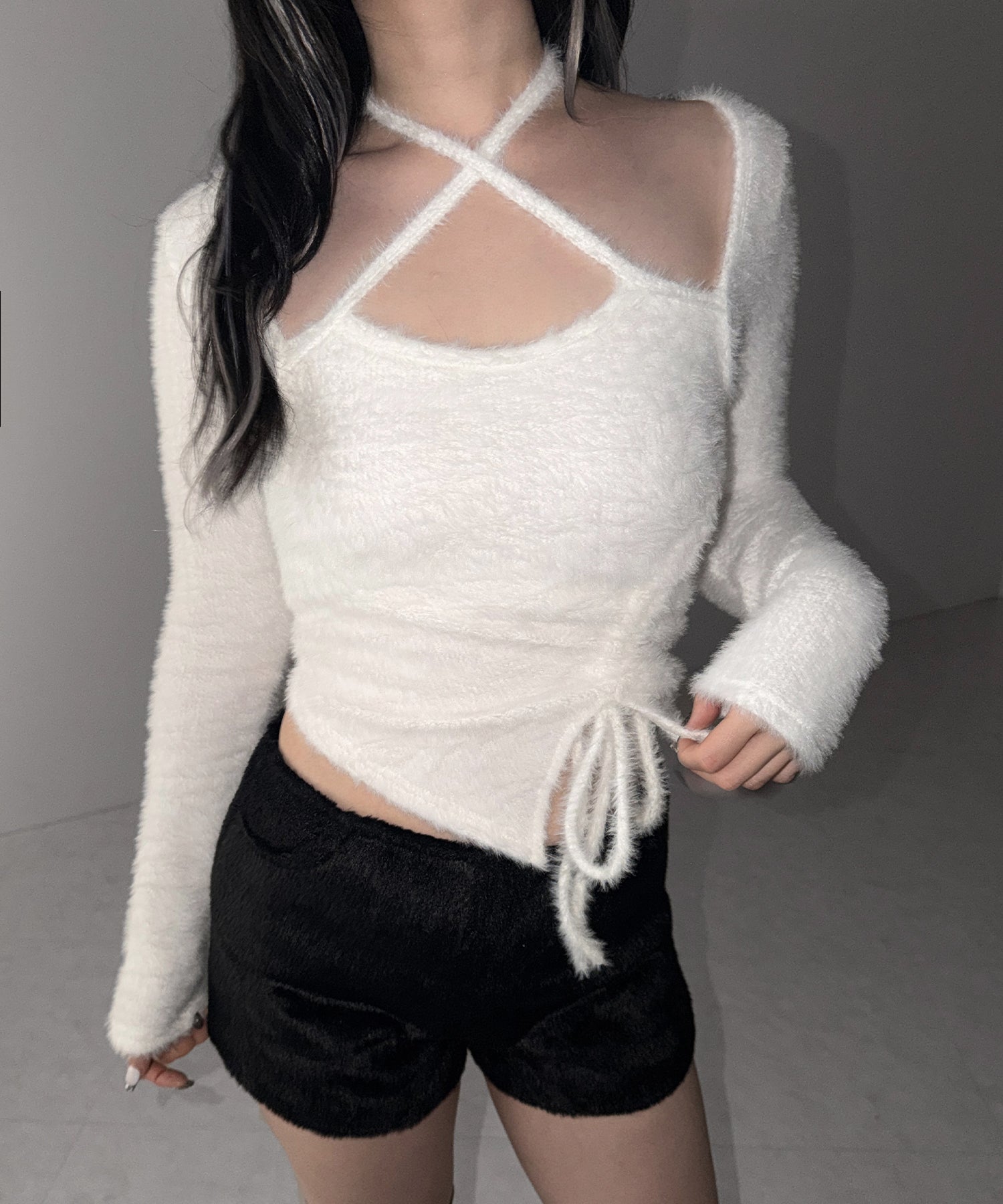 【 ３color 】クロスネックシャーリングリボンシャギートップス ／ cross neck shirring ribbon shaggy tops