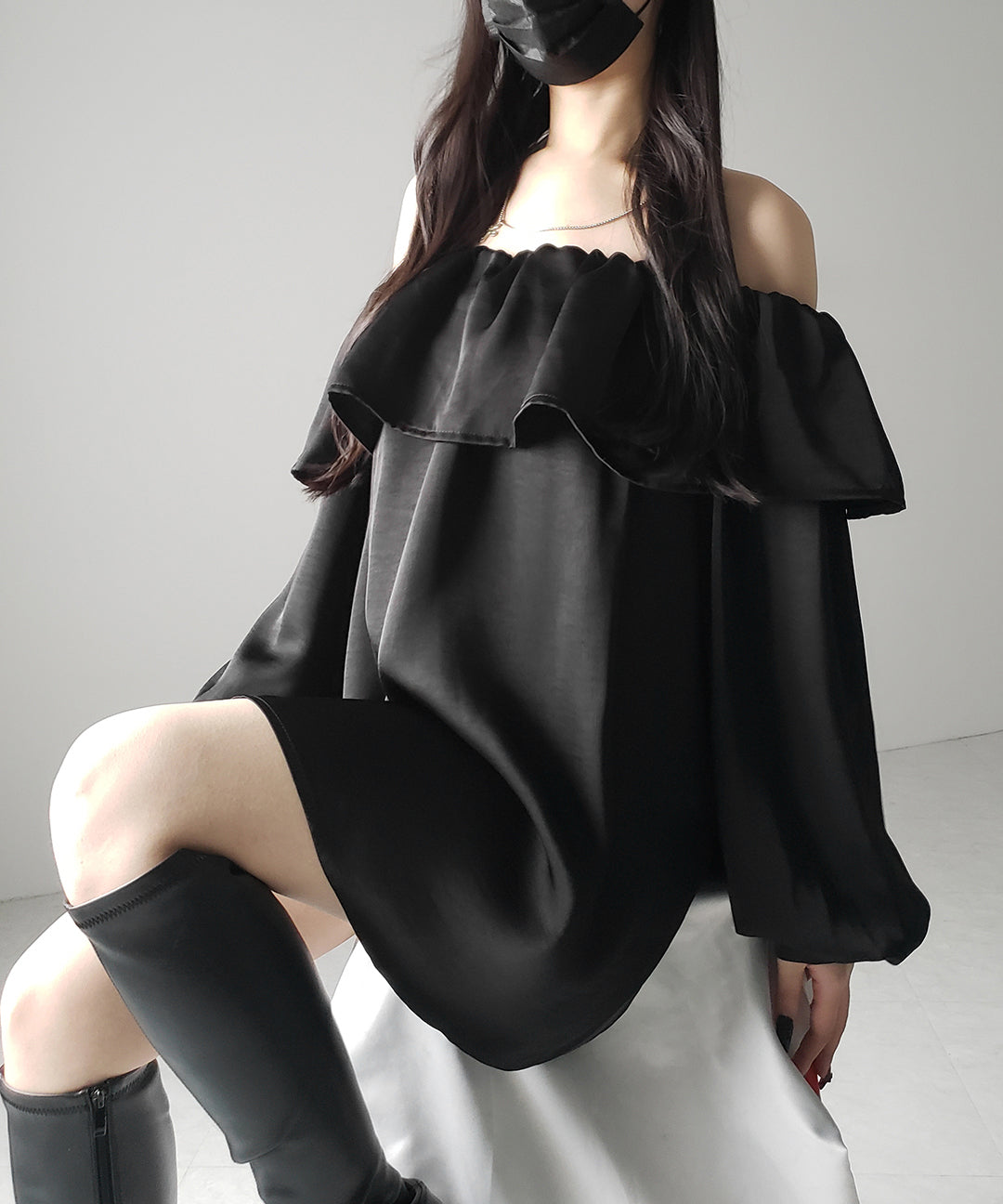 【 ２color 】オフショルダーフリルオーバーミニワンピース ／ off shoulder frill over mini onepiece
