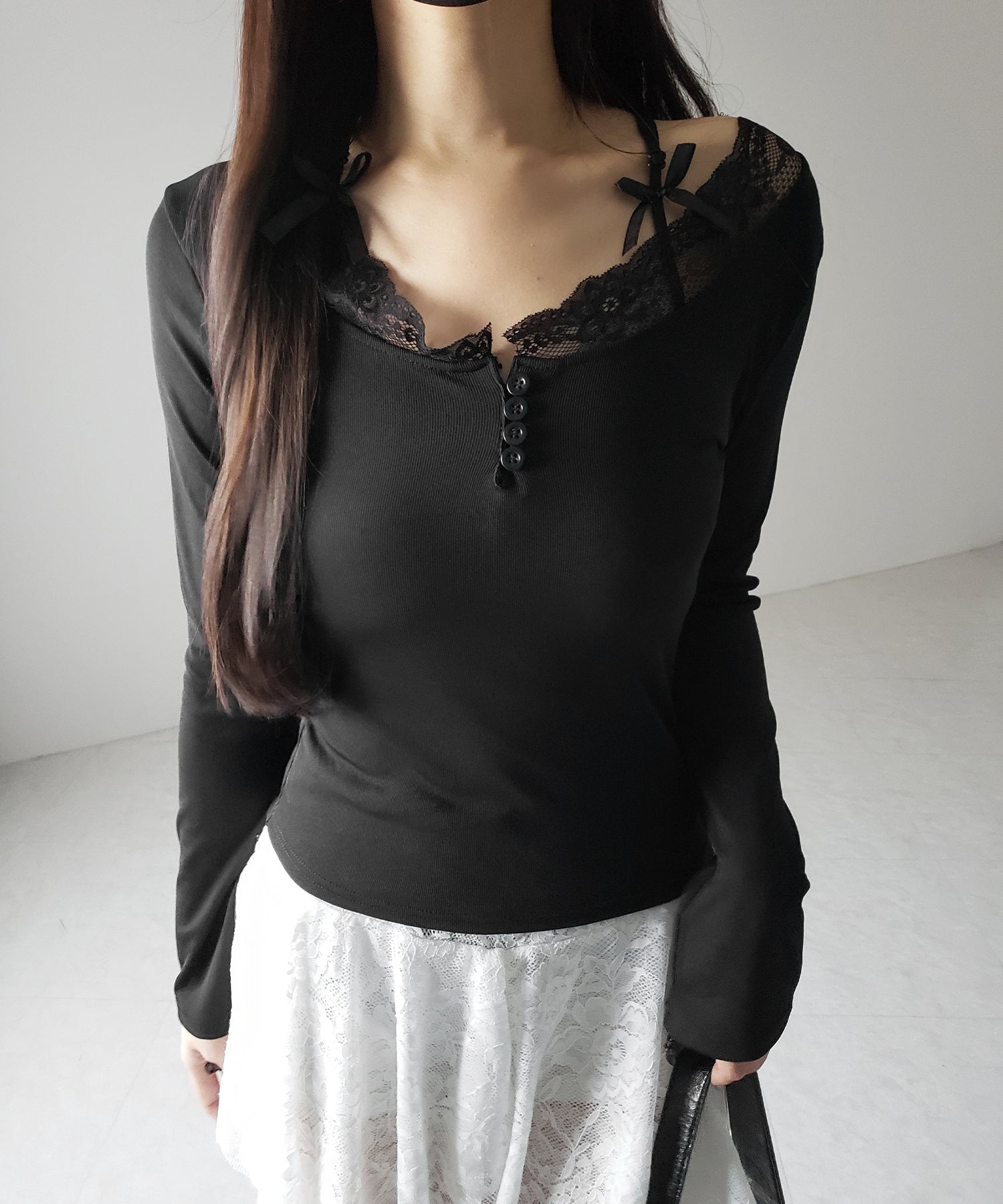 【 ２color 】ストラップダブルリボンレースカットソートップス ／ strap double ribbon lace cutsew tops
