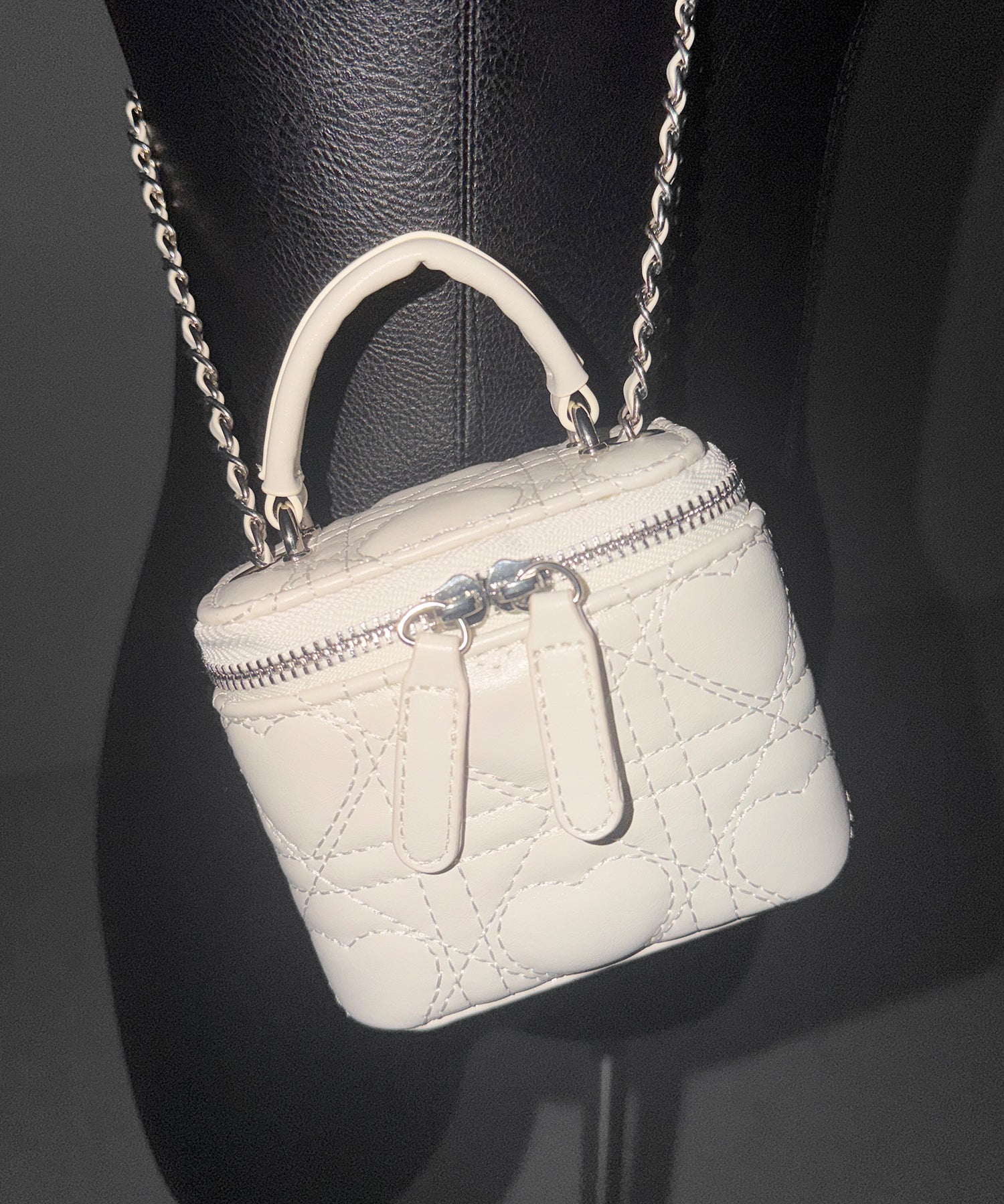 ハートキルティングミニバニティバッグ / heart quilted mini vanity bag