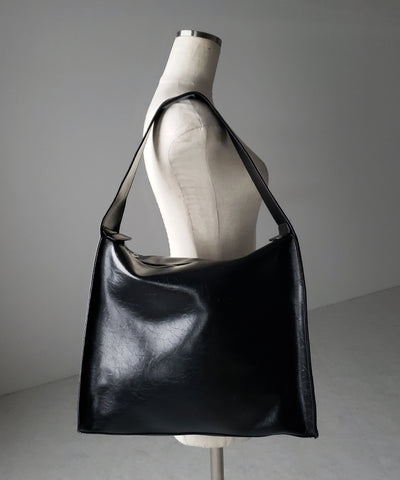 【 ２color 】ヴィンテージフェイクレザースクエアショルダーバッグ ／ vintage fake leather square shoulder bag