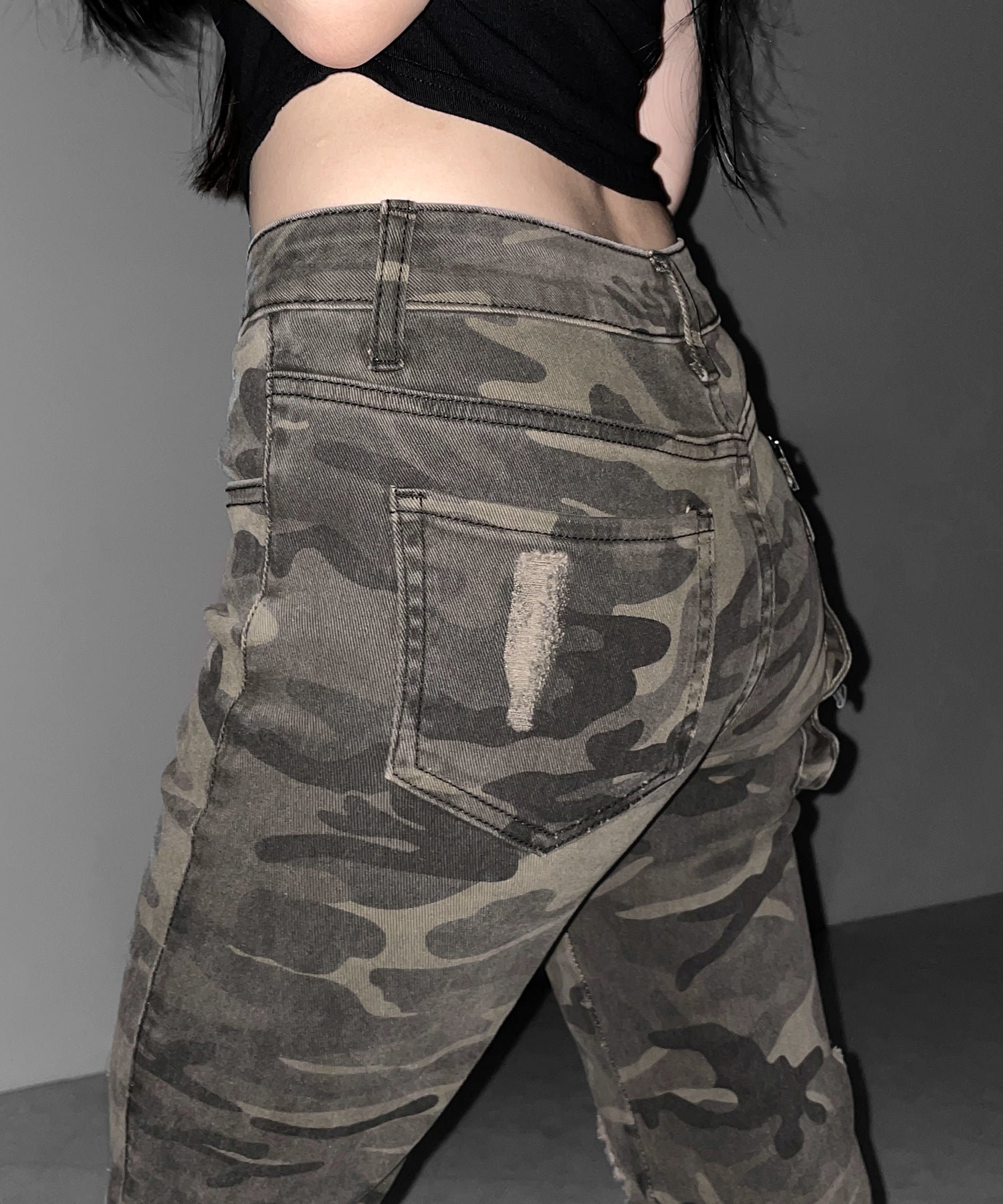 ヴィンテージカモフラ迷彩ダメージフレアデニムパンツ ／ vintage camouflage damage flared denim pants