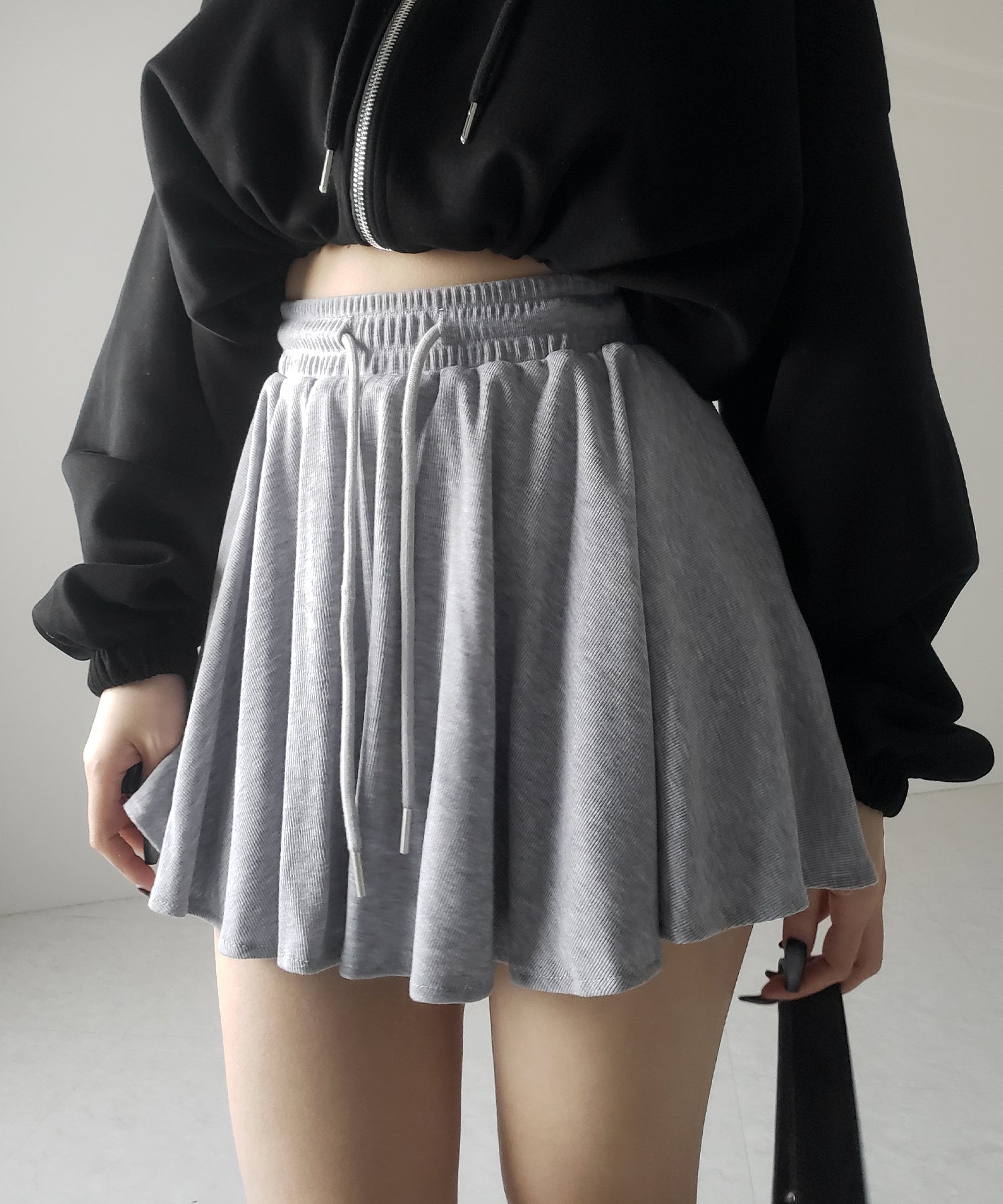 【 ３color ／インナーパンツ裏地付 】ハイウエストカットフレアミニスカート ／ High waist cut flare mini skirt
