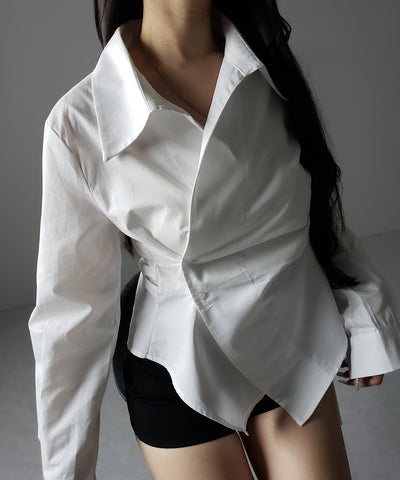 タックレイヤードアシンメトリーミディシャツ ／ tuck layered asymmetry midi shirts